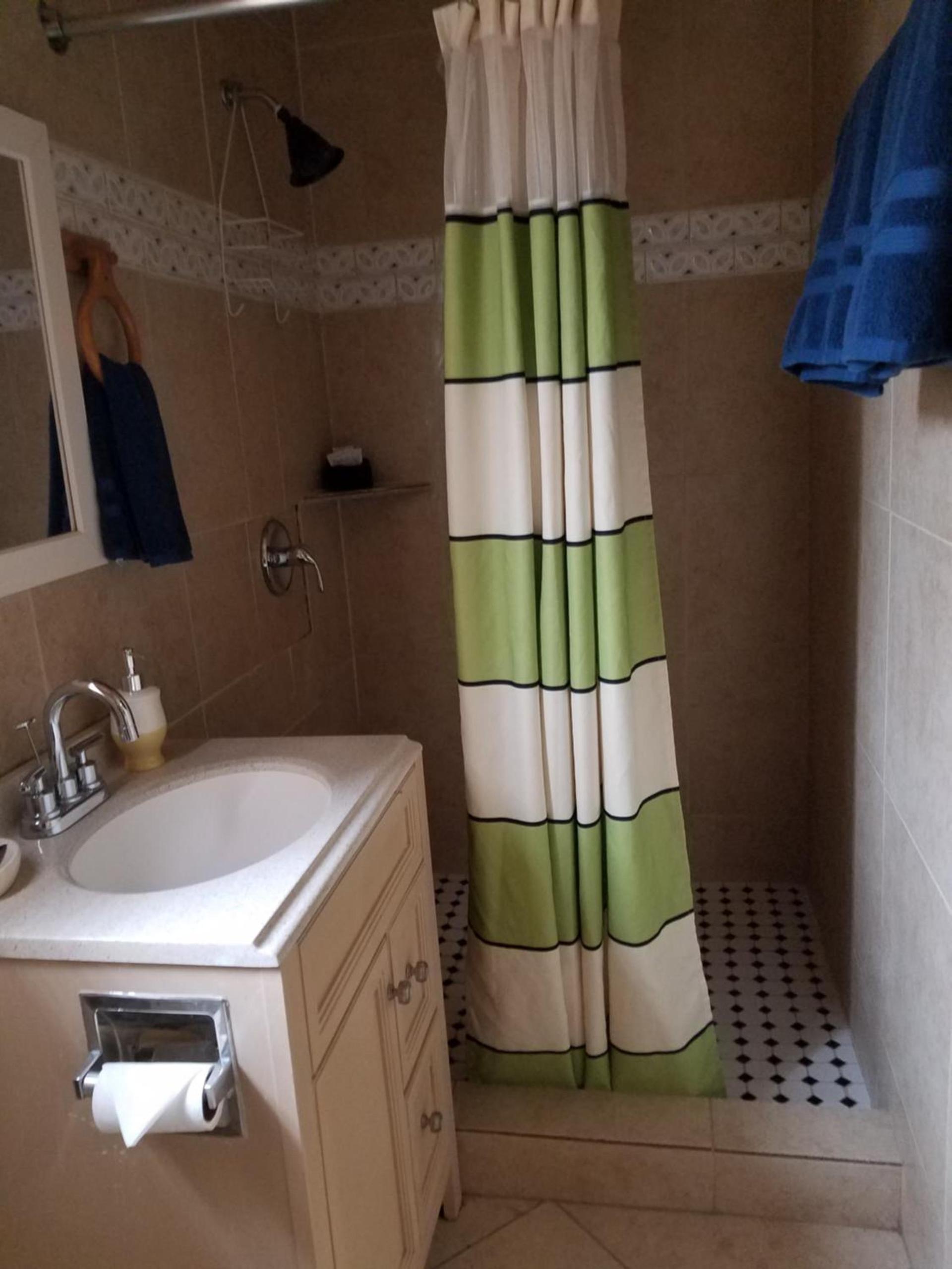 PineCrest Inn & Suites photo 19