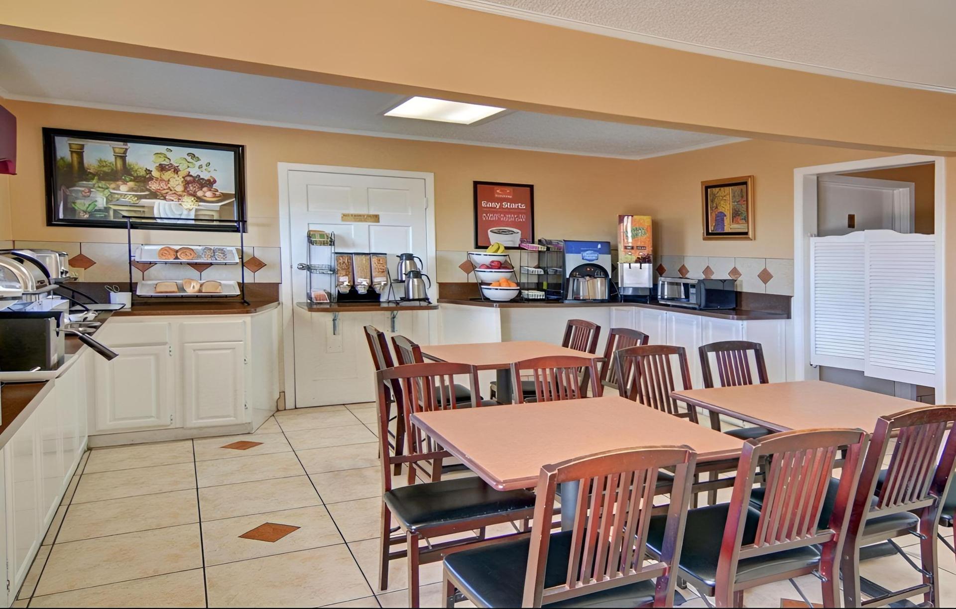 Econo Lodge Decatur photo 14