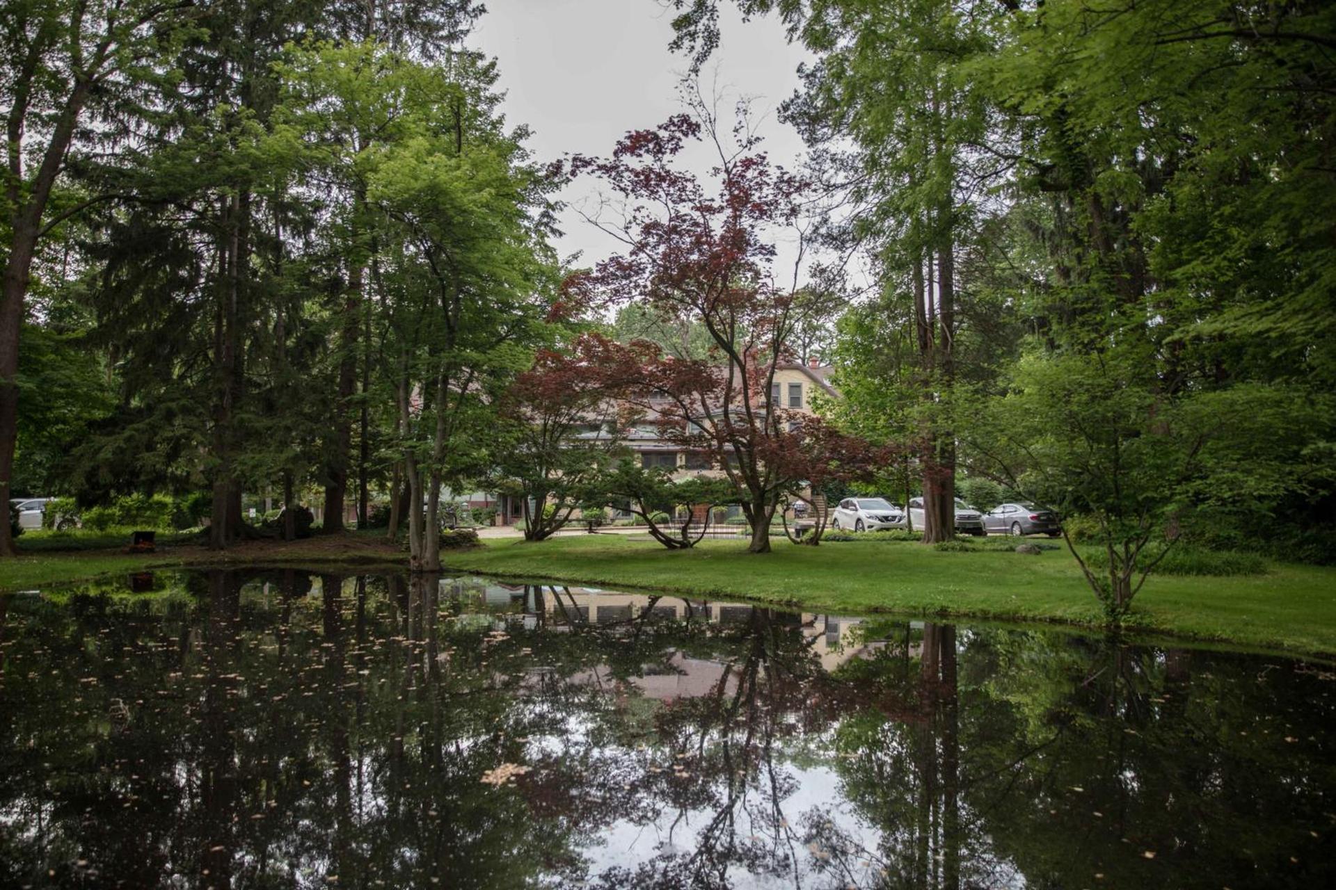 Lakeside Inn photo 28
