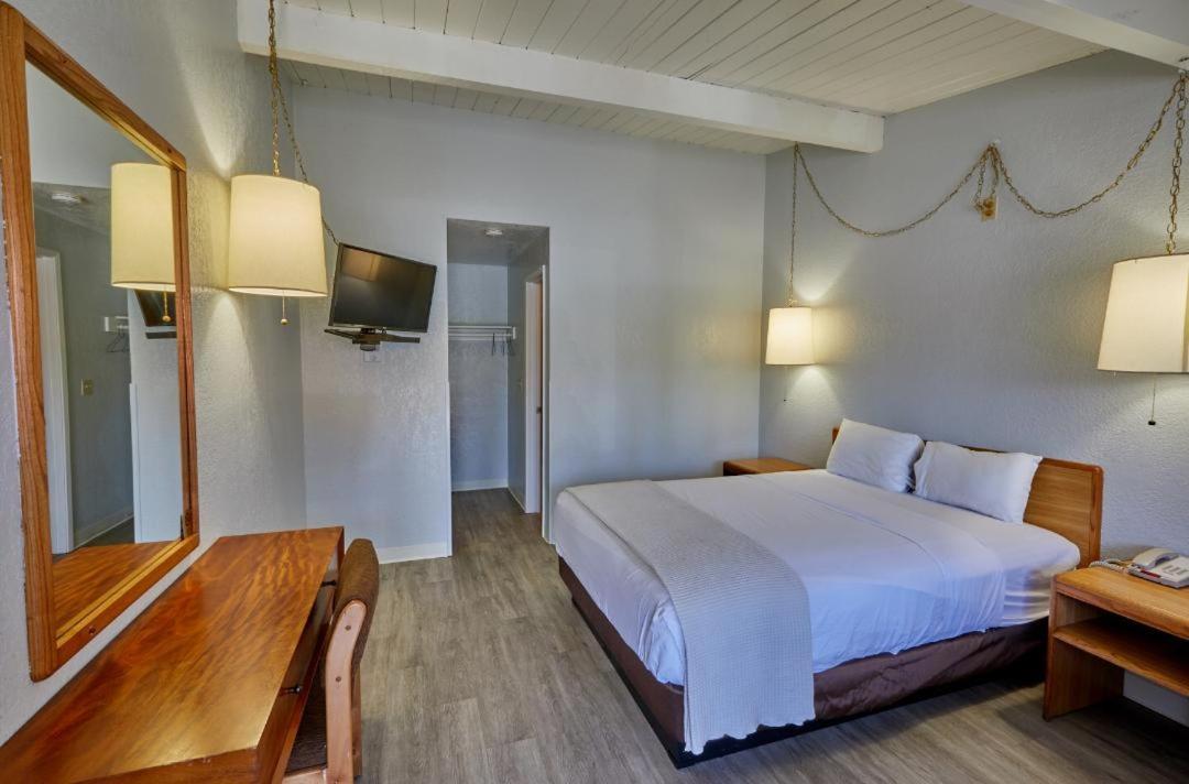 EZ 8 Motel San Jose I photo 10