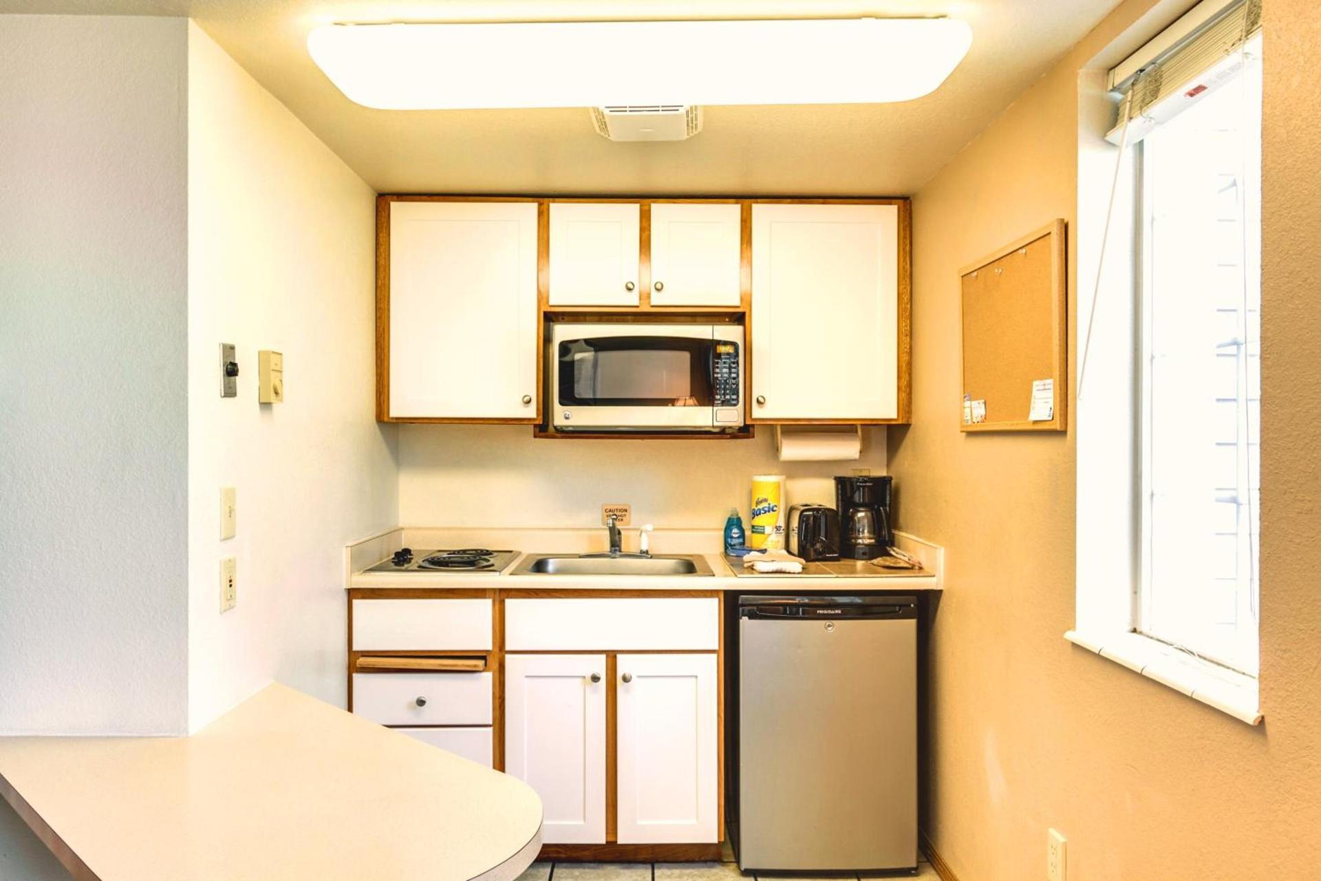 Turning Leaf Townhome Suites photo 28
