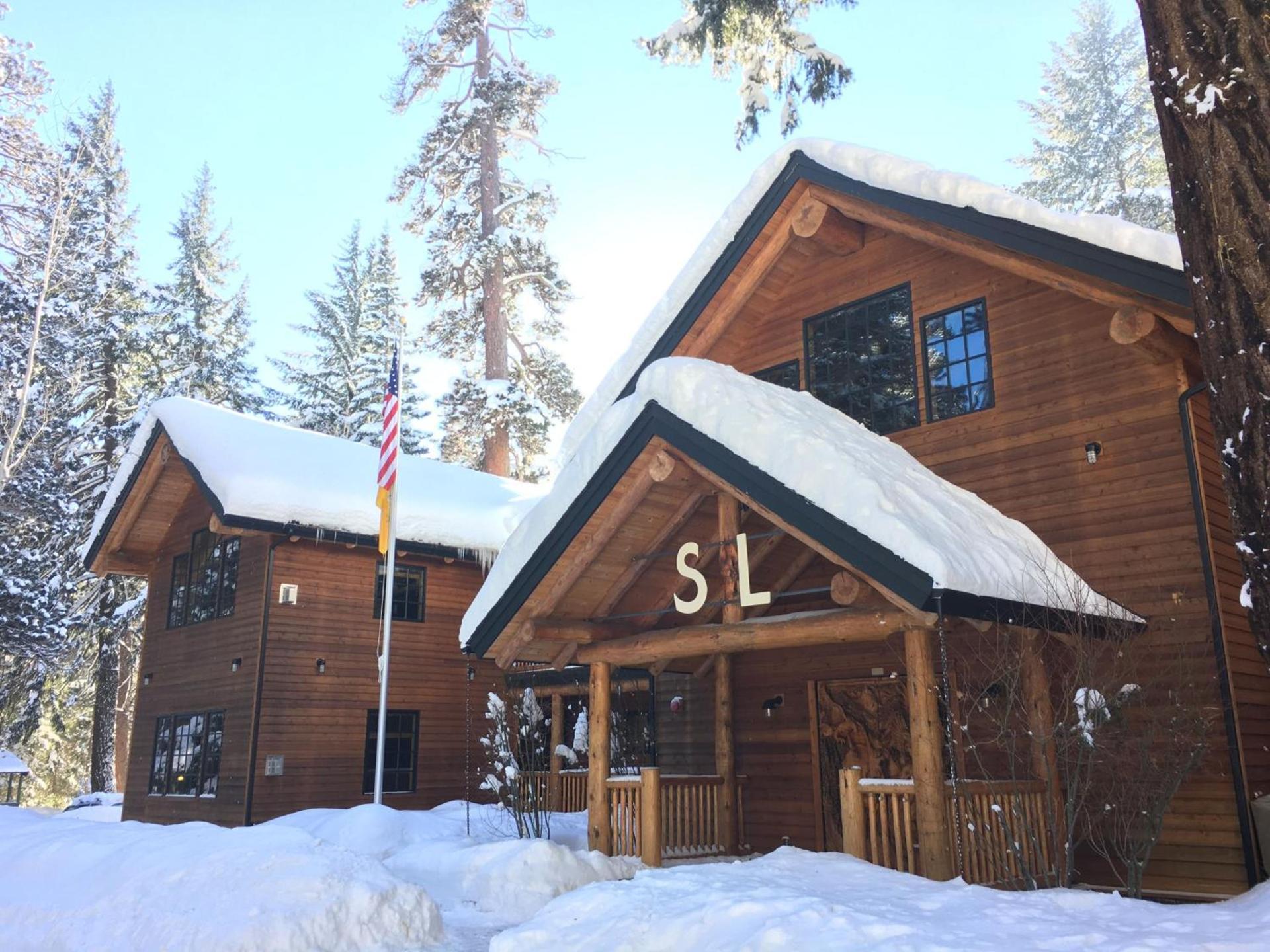 The Suttle Lodge & Boathouse photo 1