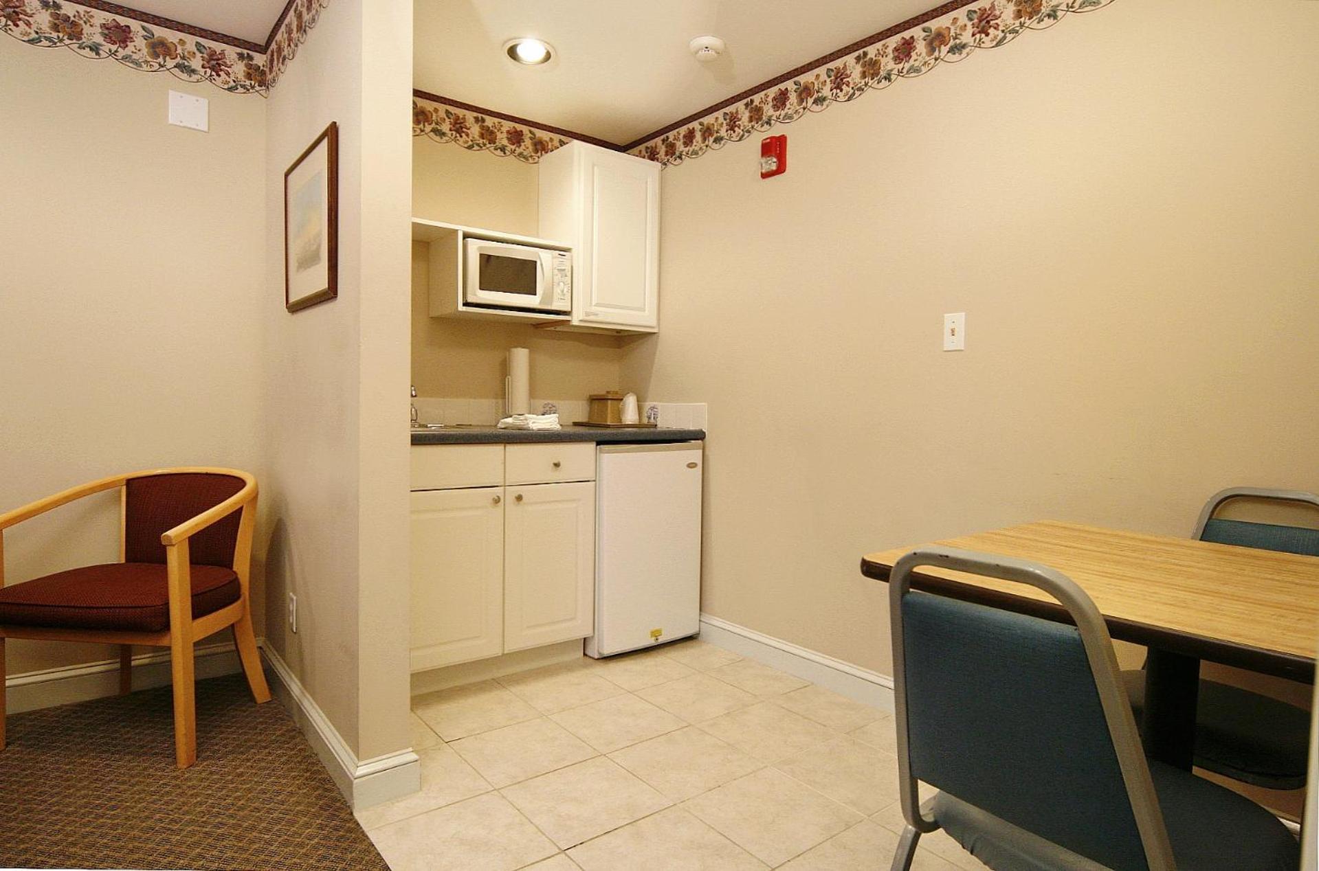 Studio East Motel photo 12