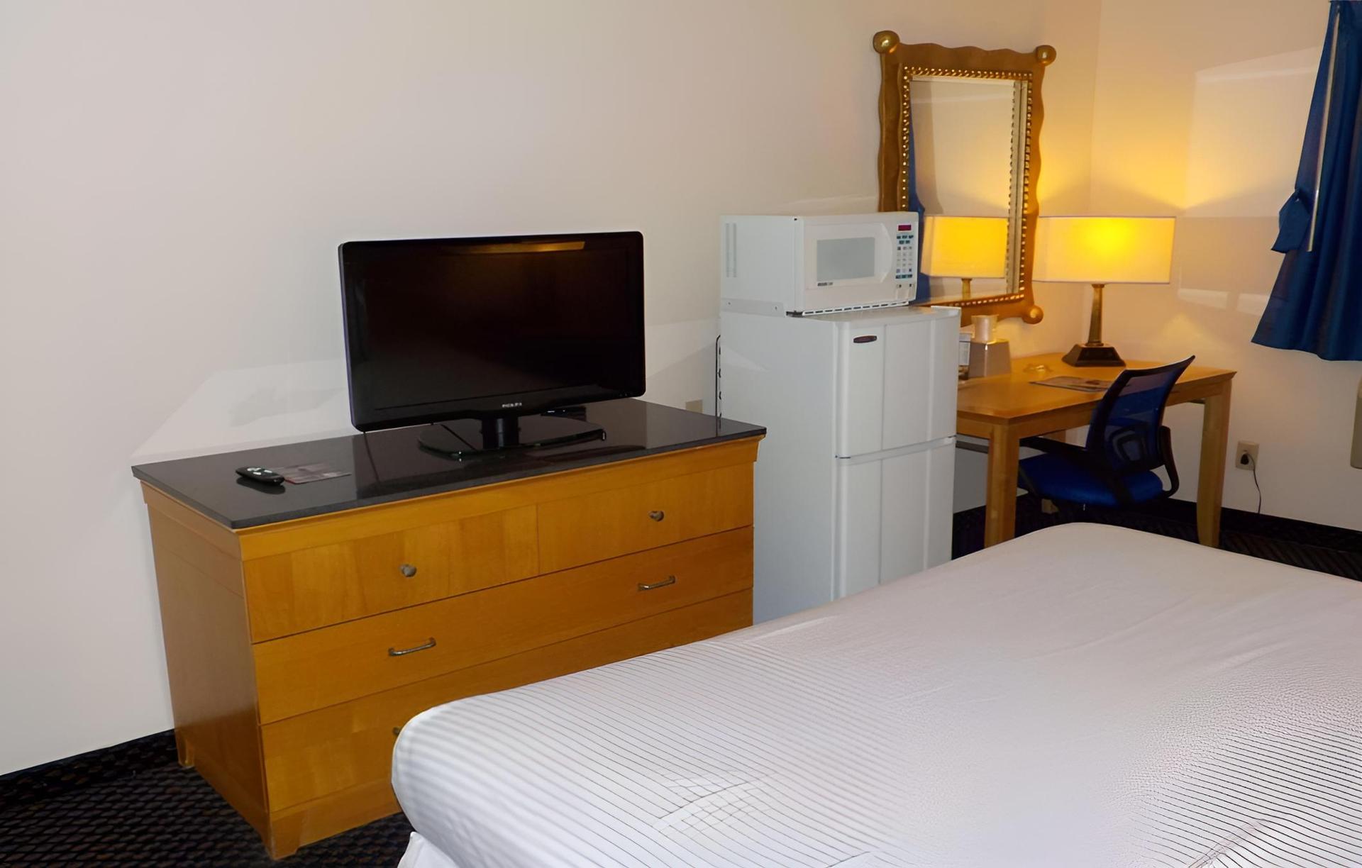 Economy 7 Inn photo 4
