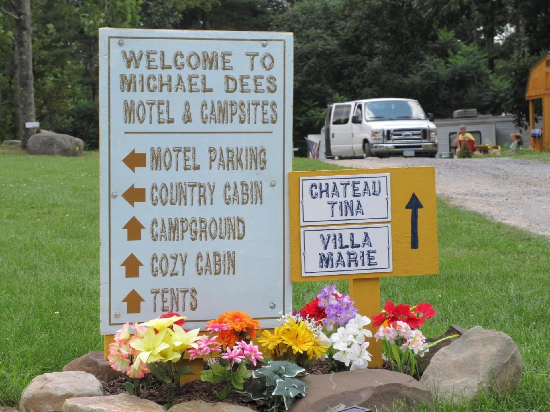 Michael Dee's Motel photo 22