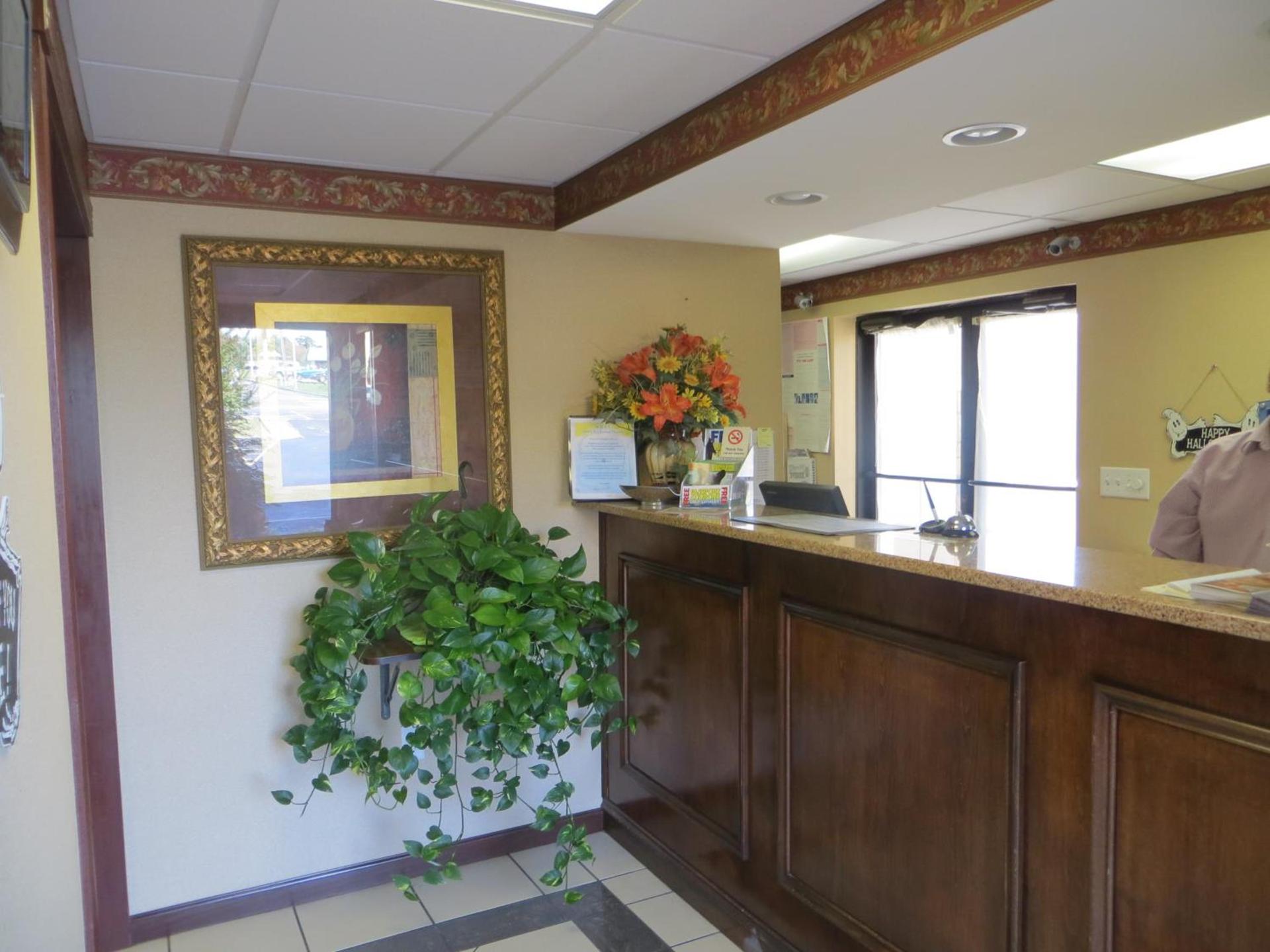 Knights Inn Newport photo 5