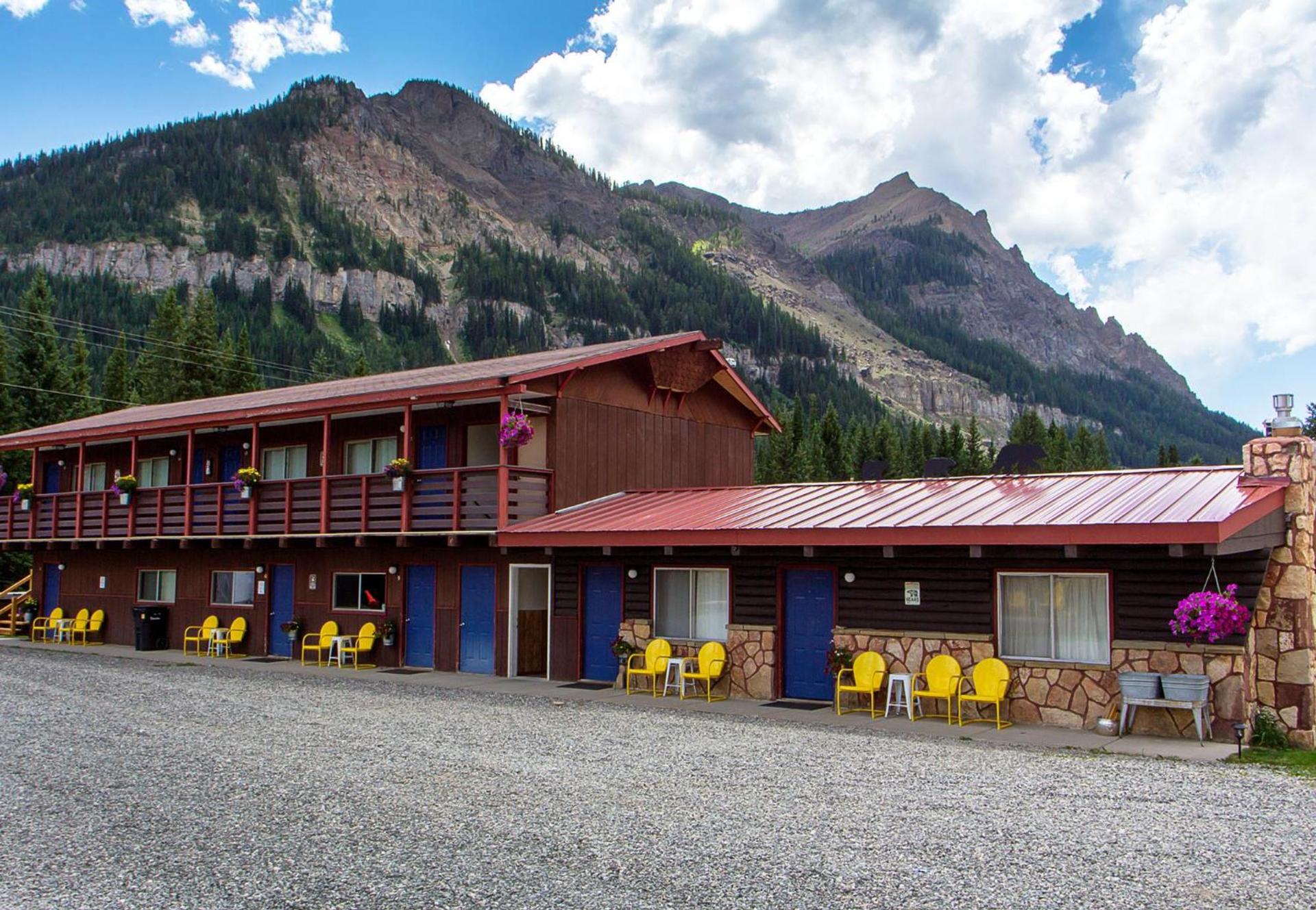 High Country Motel and Cabins photo 38
