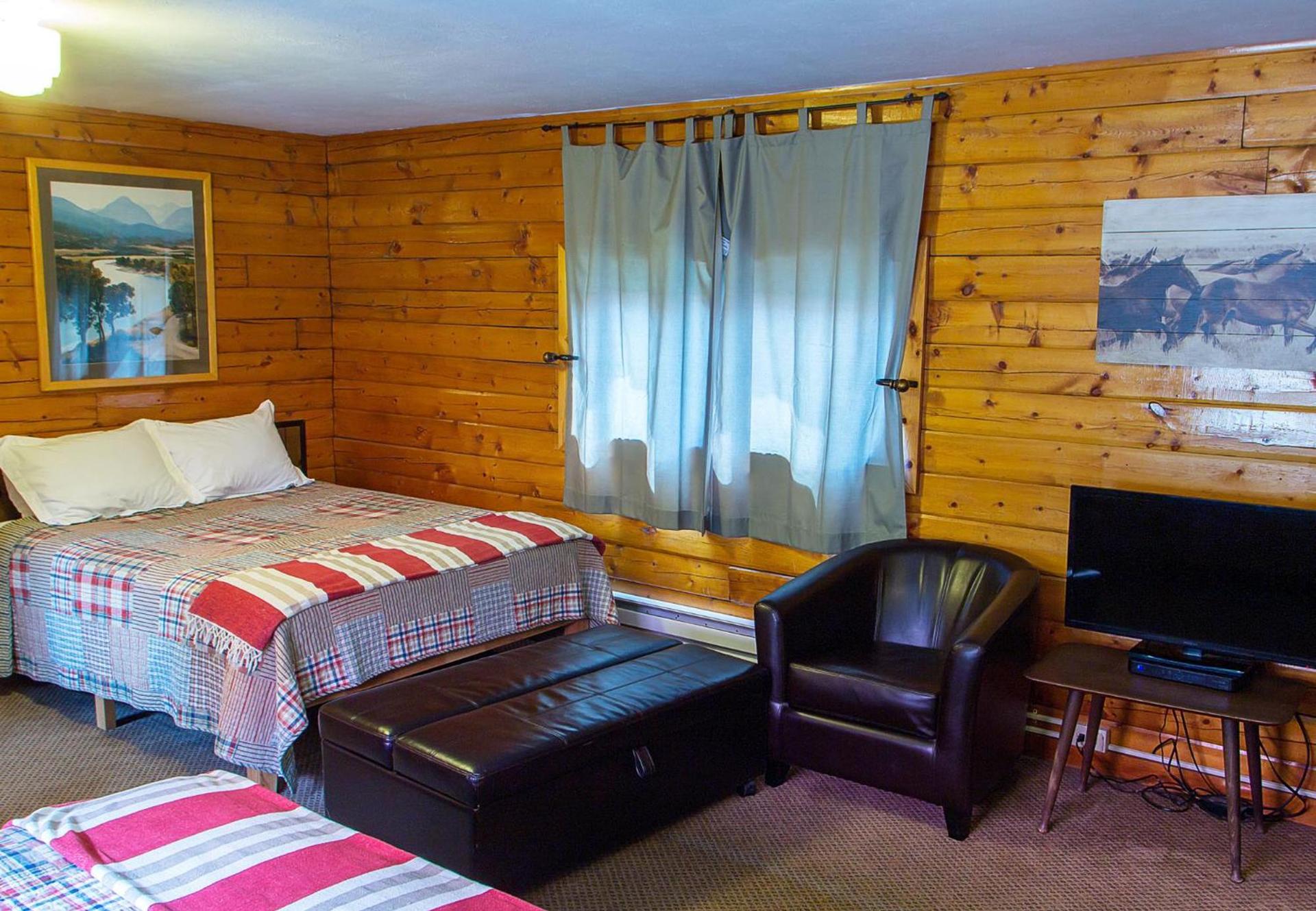 High Country Motel and Cabins photo 40