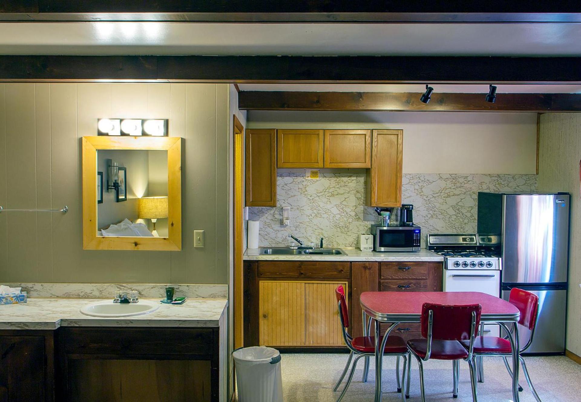 High Country Motel and Cabins photo 34