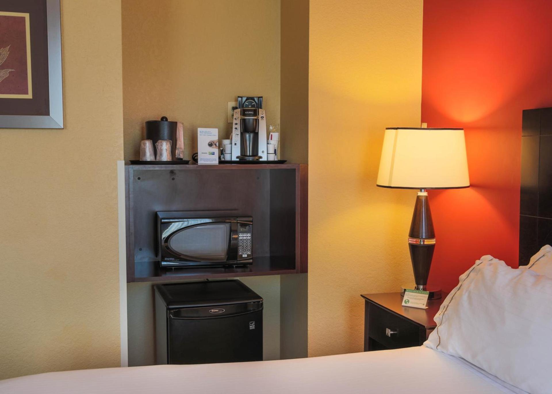 Holiday Inn Express Baltimore-Downtown, an IHG Hotel photo 30