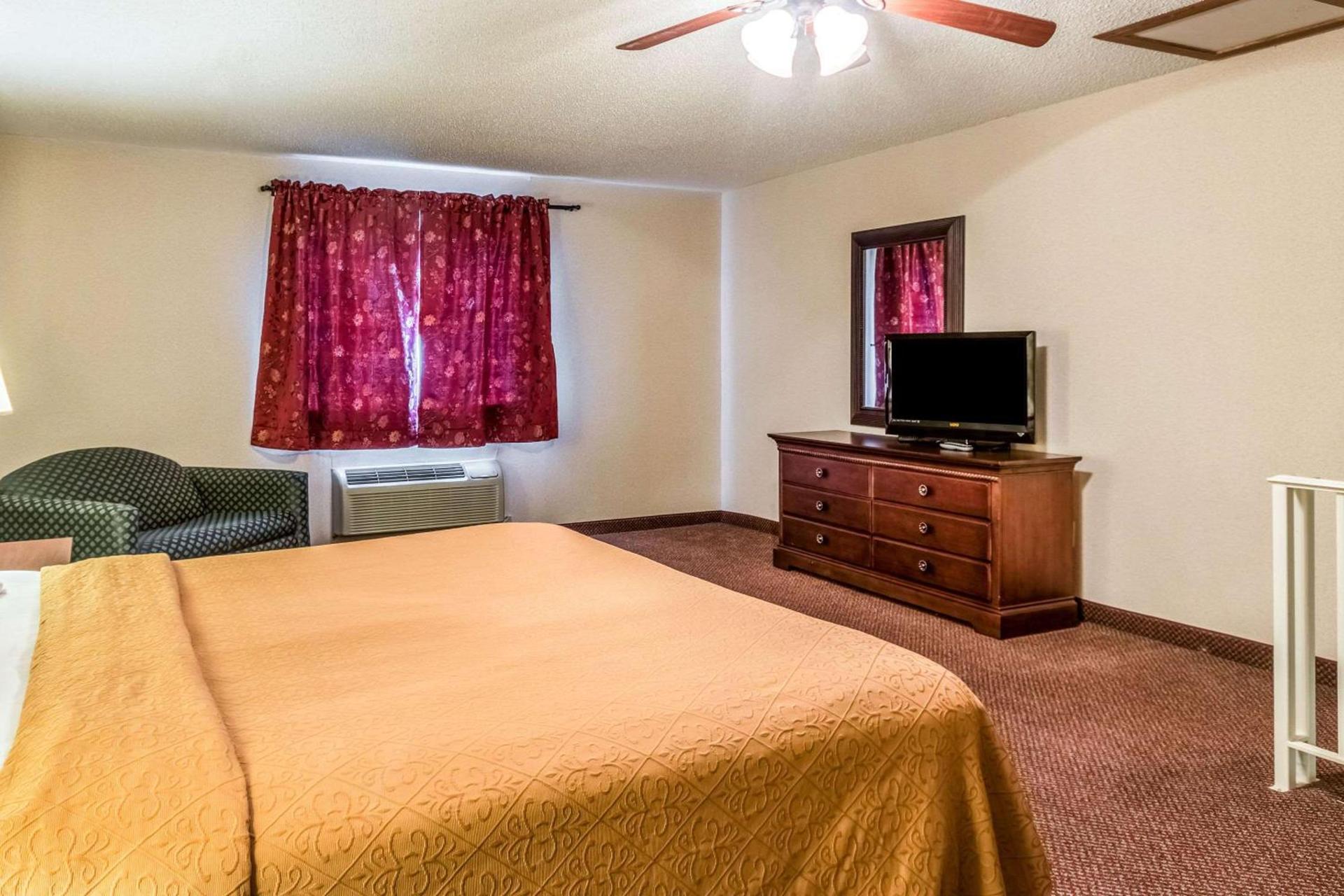 Quaint Inn & Suites photo 9