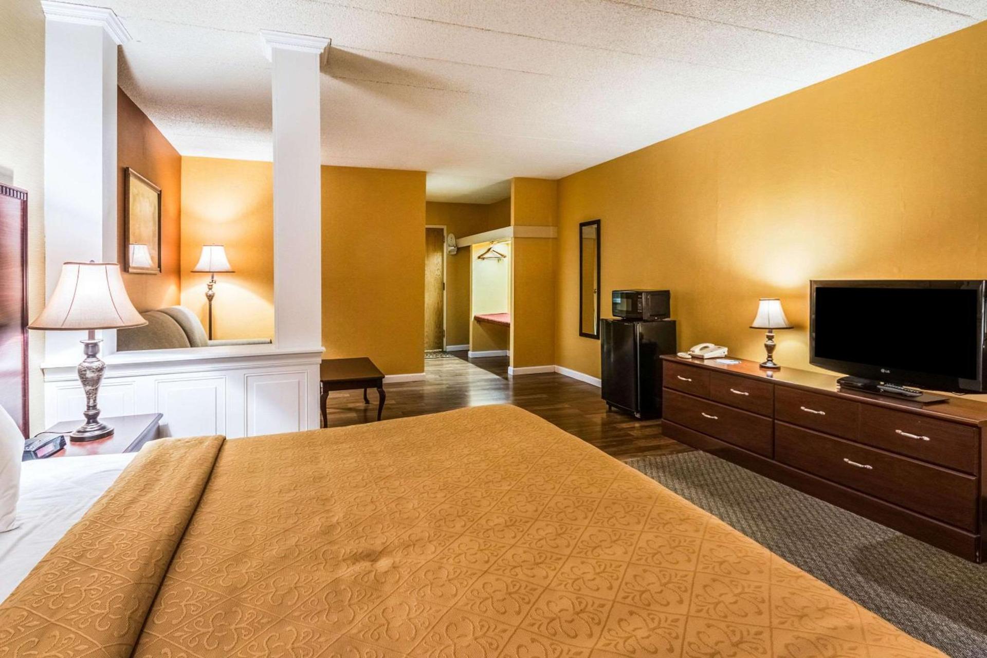 Quaint Inn & Suites photo 14