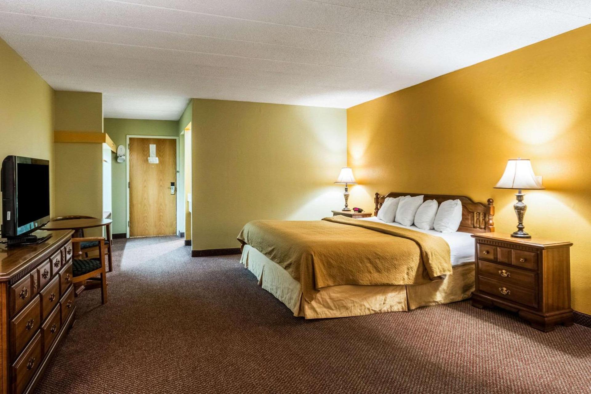 Quaint Inn & Suites photo 22