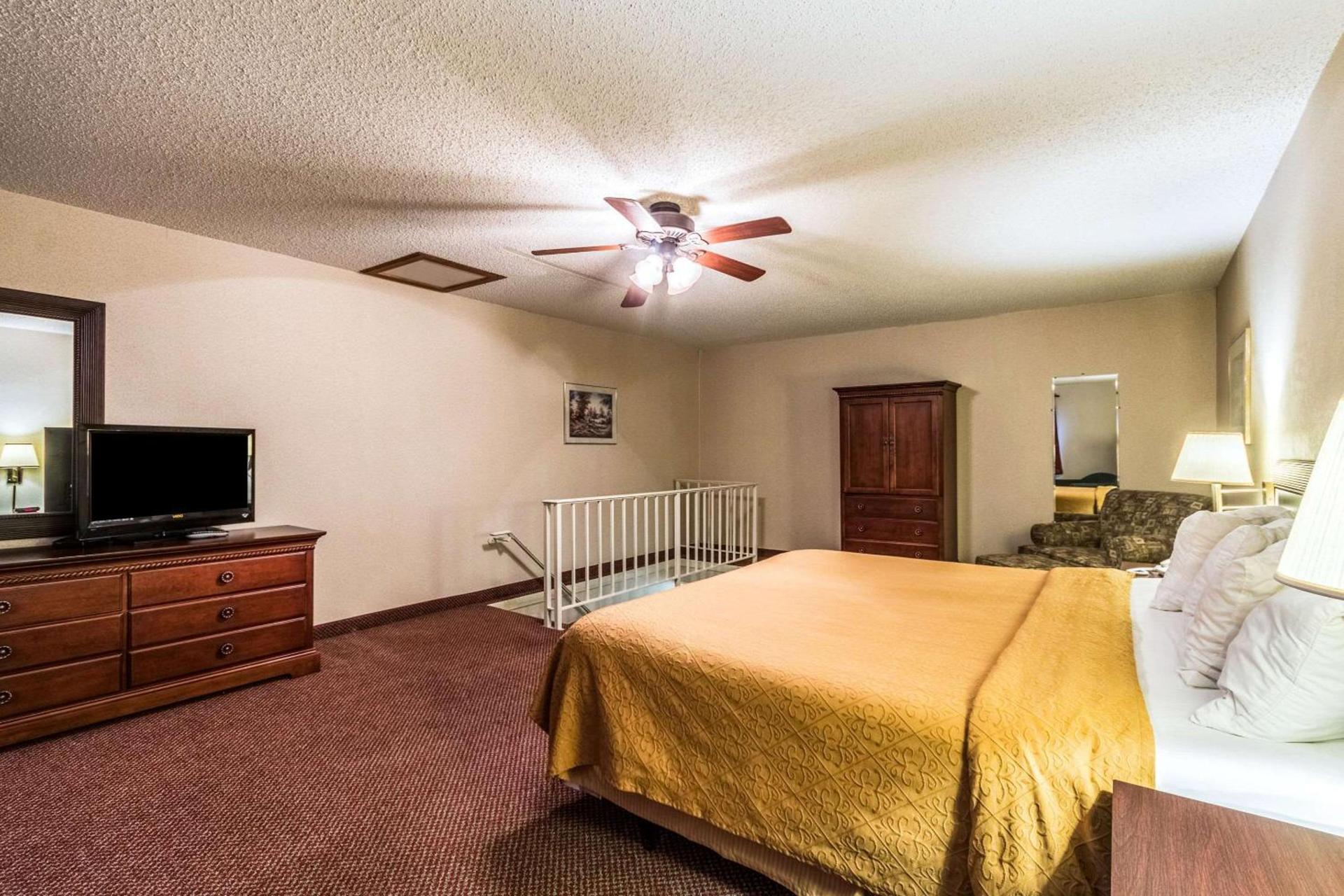 Quaint Inn & Suites photo 16