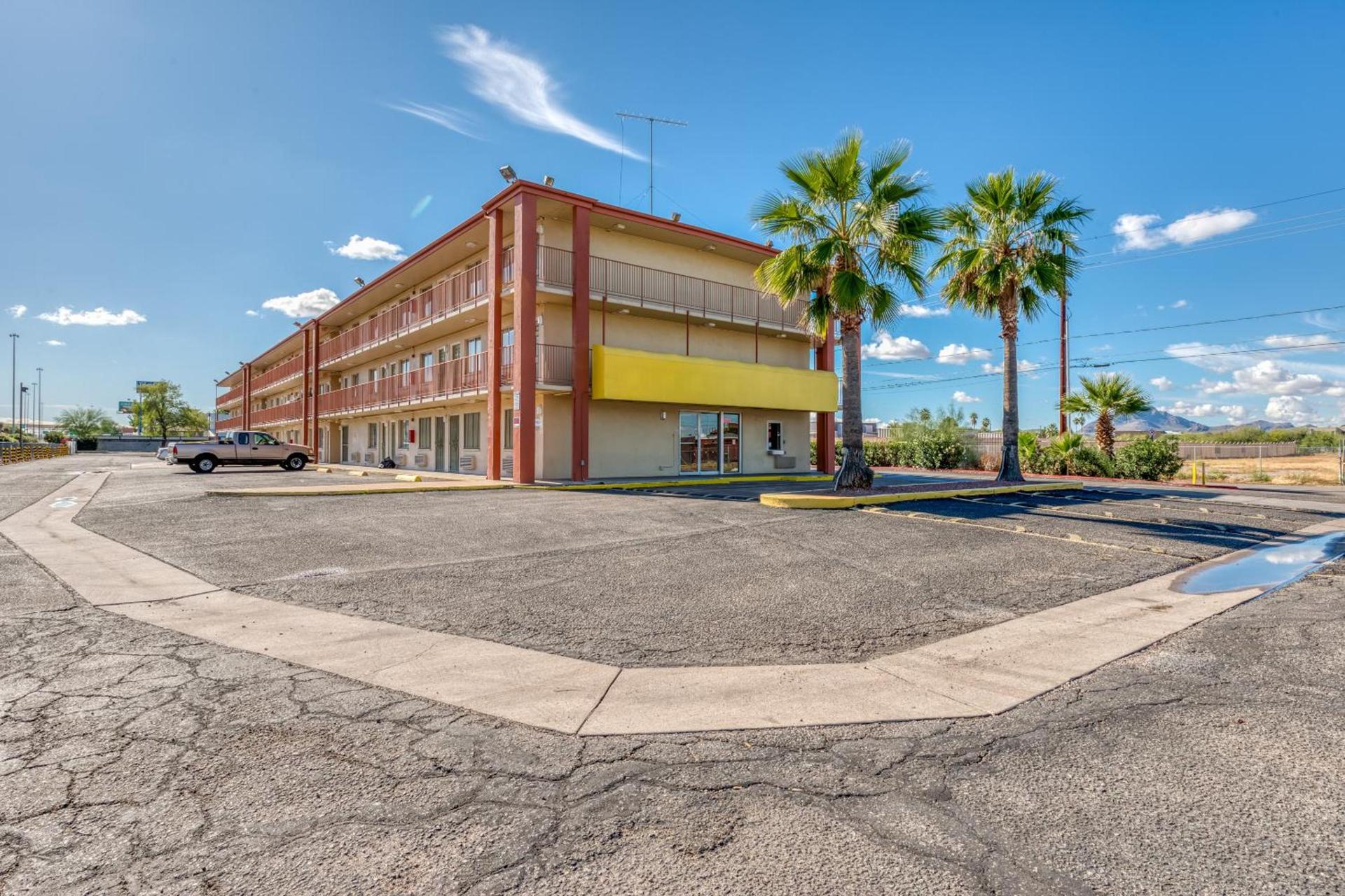 OYO Hotel Tucson Downtown photo 48