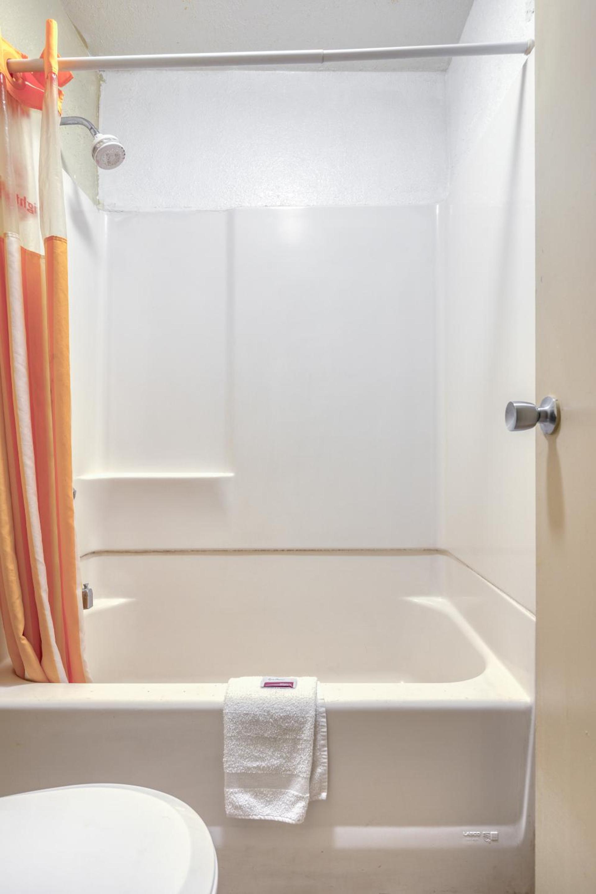 OYO Hotel Tucson Downtown photo 28