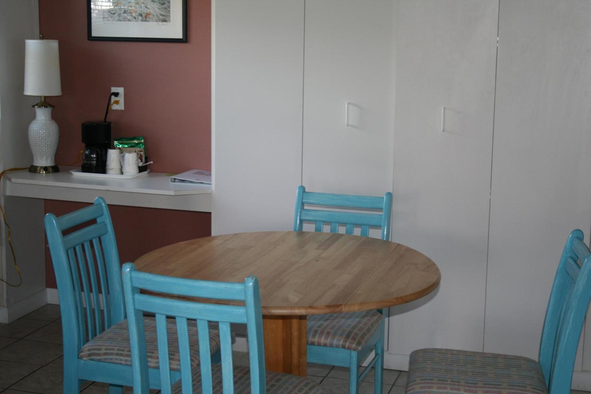 Beach Front Motel Cedar Key photo 22