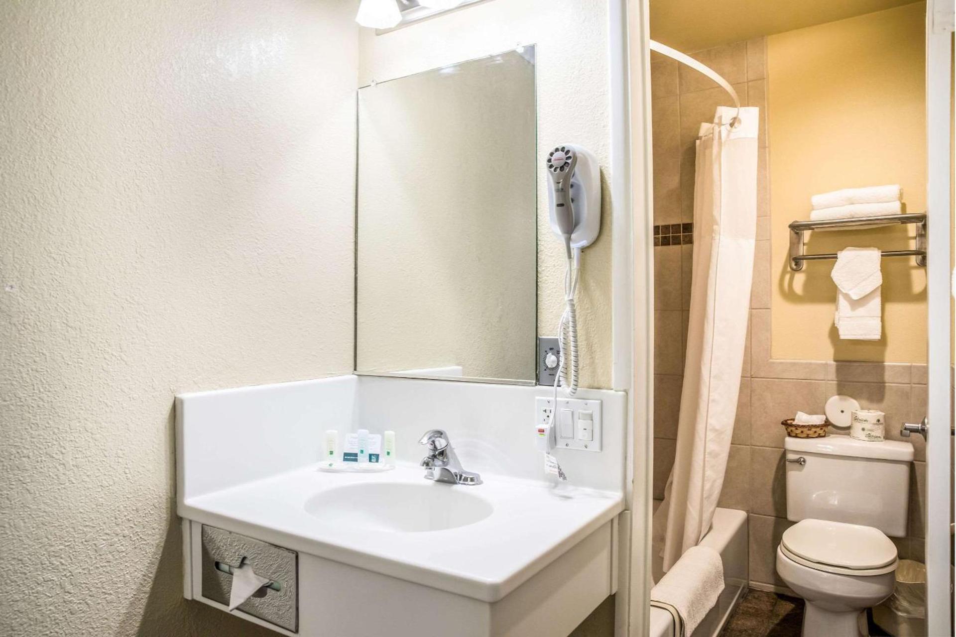 Quality Inn Santa Barbara photo 19