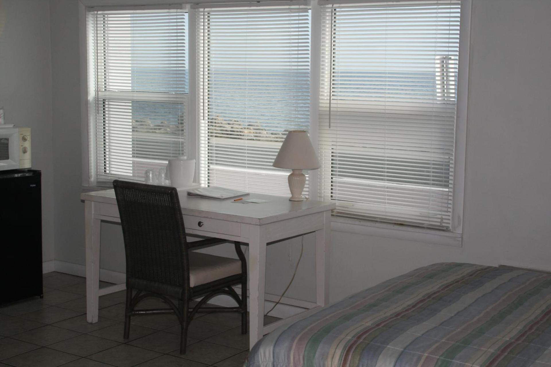 Beach Front Motel Cedar Key photo 9