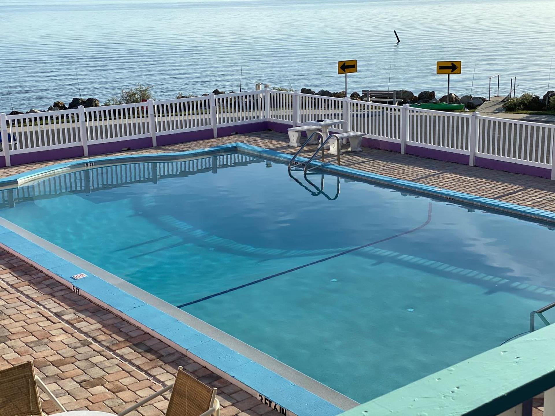 Beach Front Motel Cedar Key photo 6