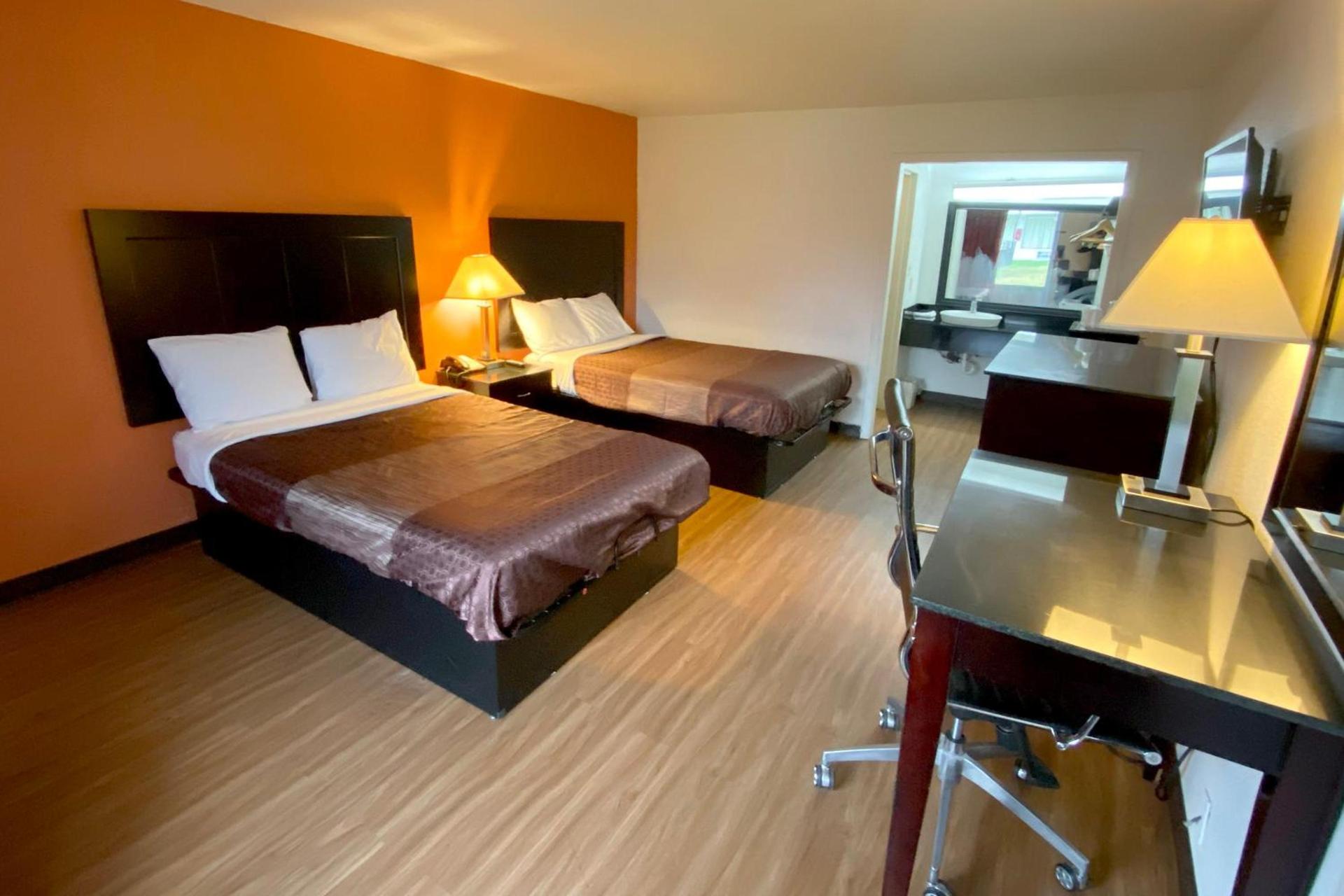 Landmark Hotel photo 12
