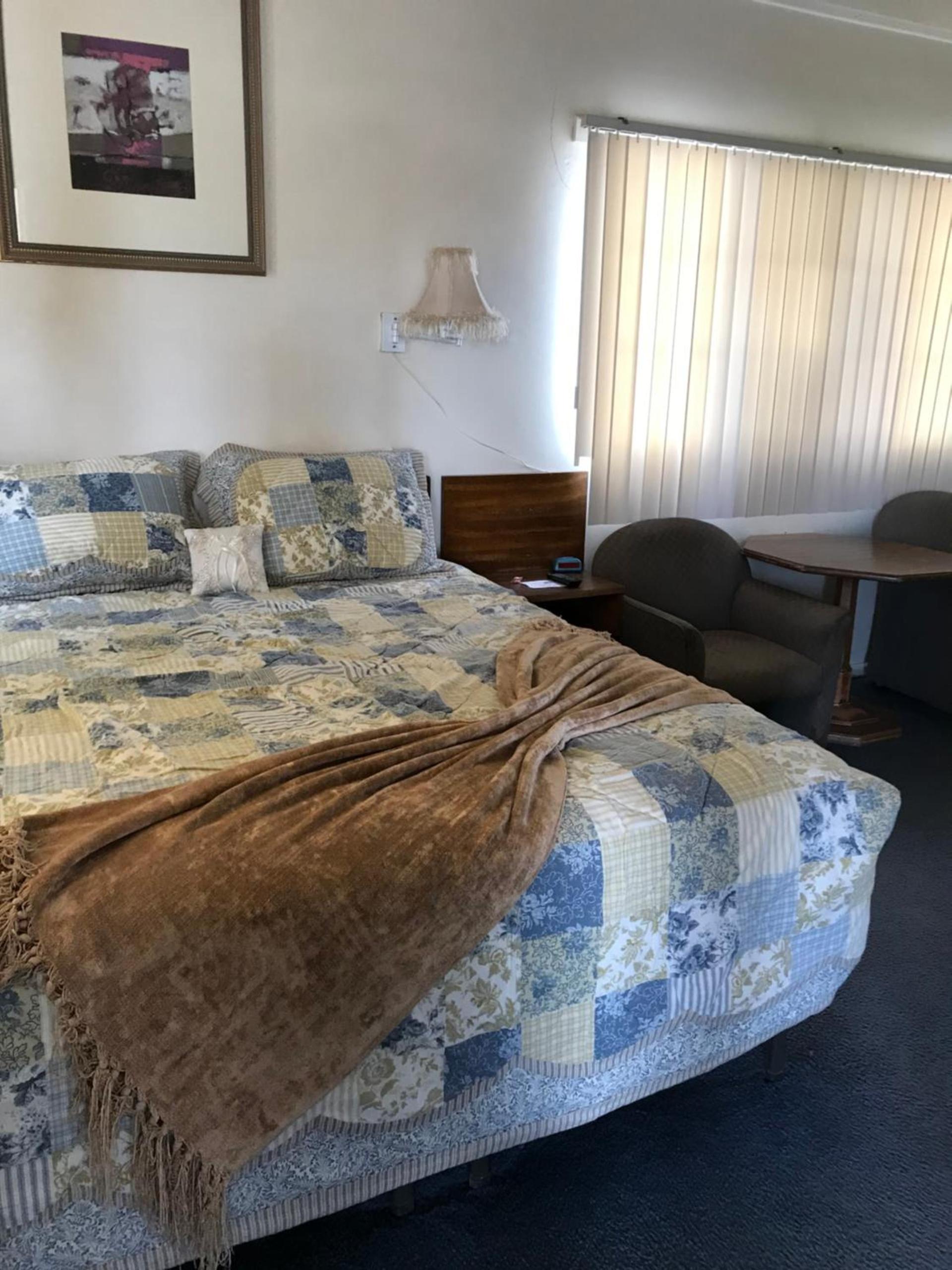 Sheffler's Motel photo 7