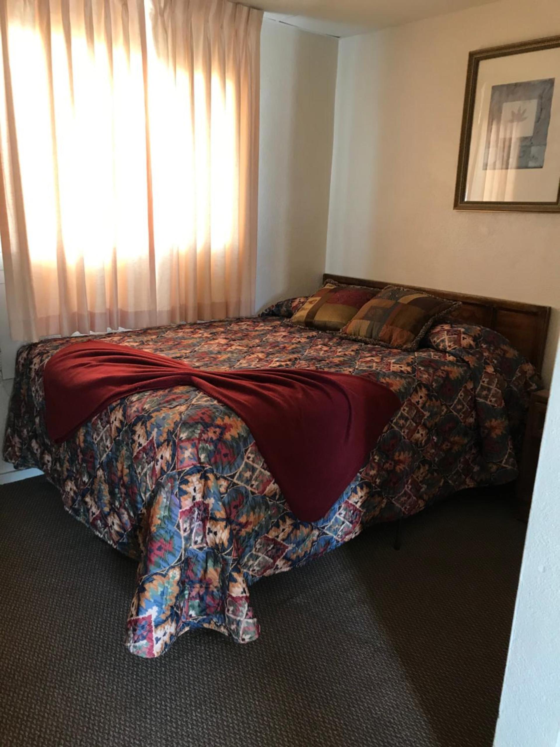Sheffler's Motel photo 5