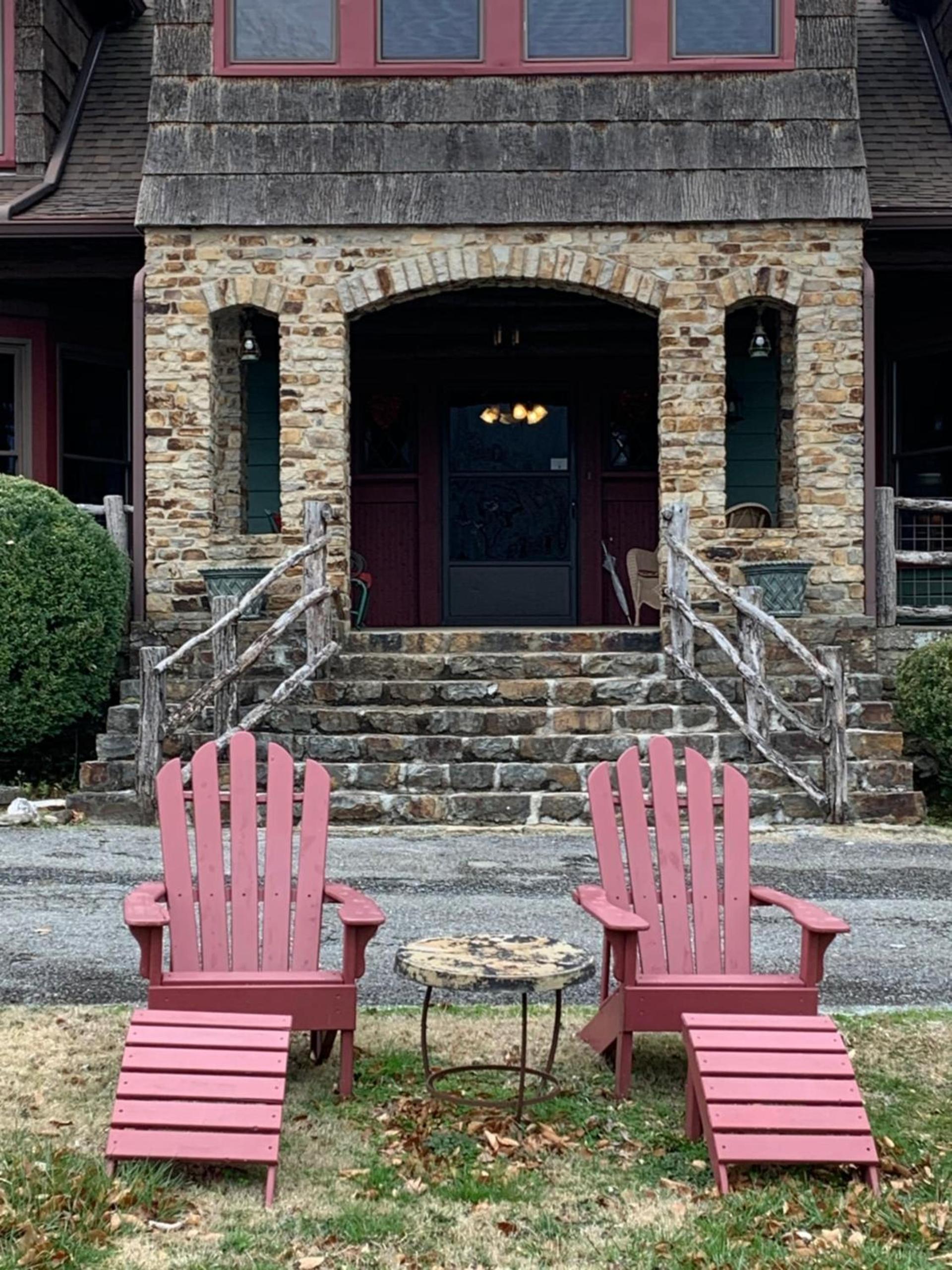 Laughing Heart Lodge photo 28