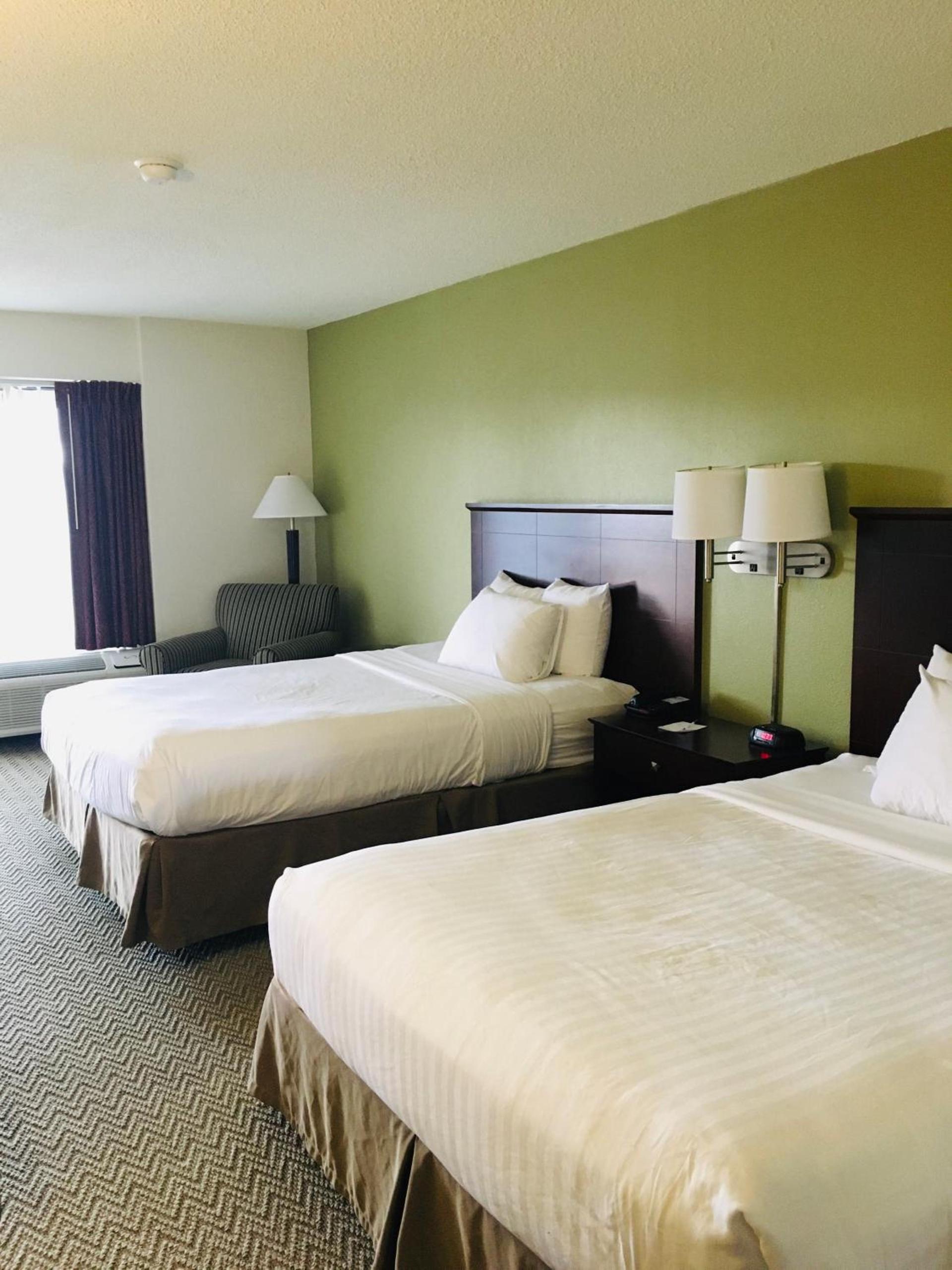 Ramada by Wyndham Batesville photo 16