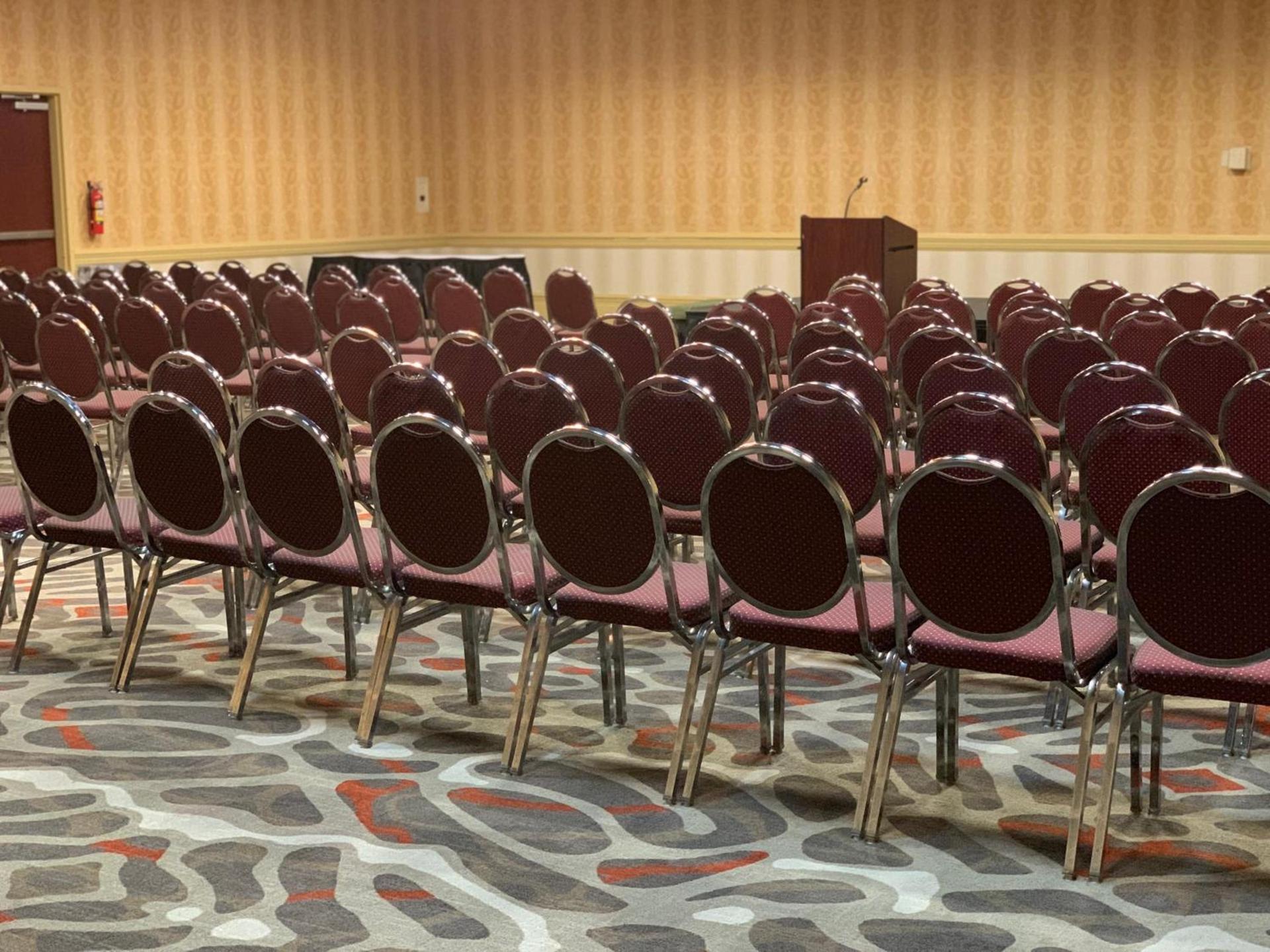 Clarion Hotel & Suites Conference Center Memphis Airport photo 16