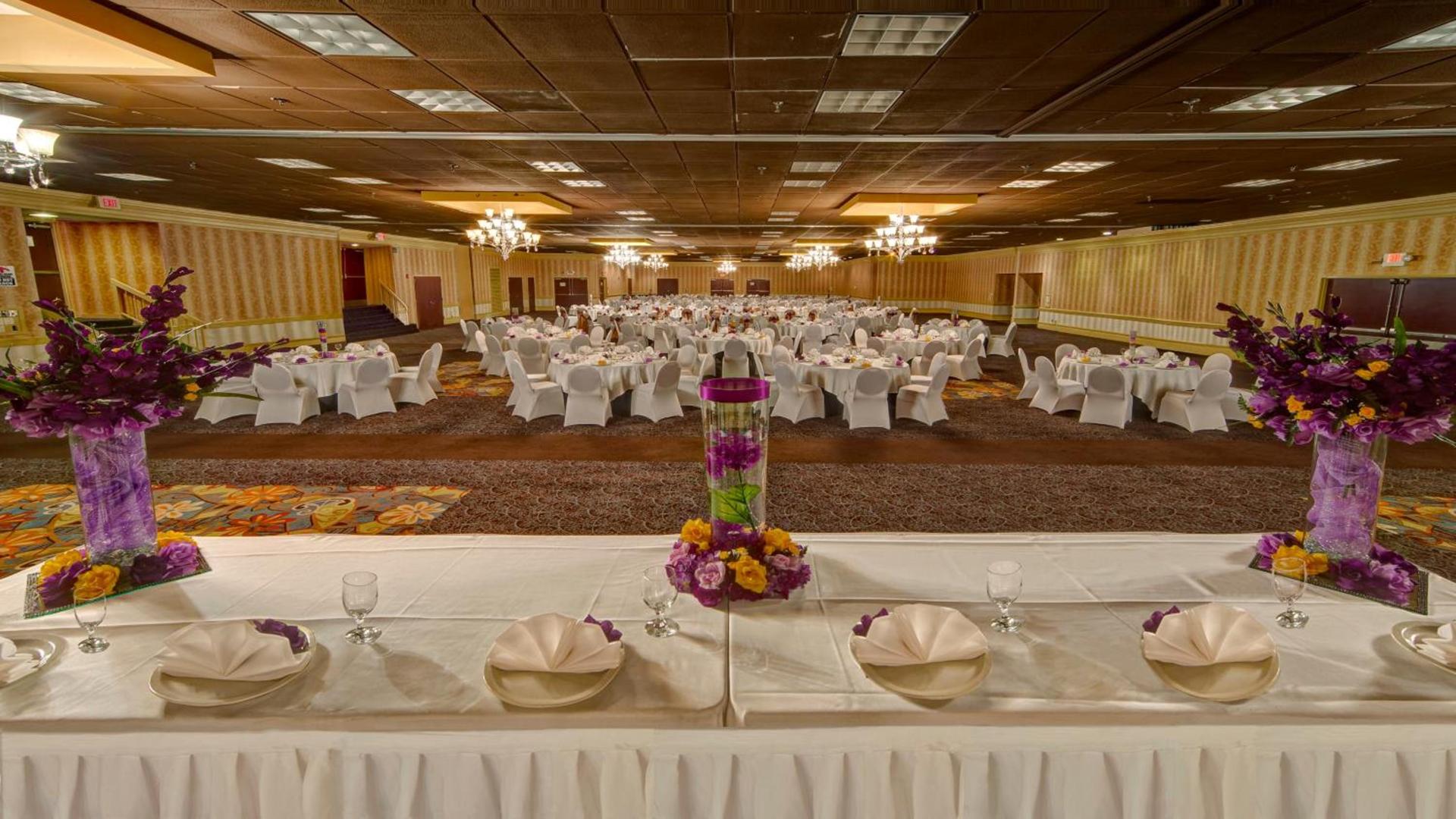 Clarion Hotel & Suites Conference Center Memphis Airport photo 23