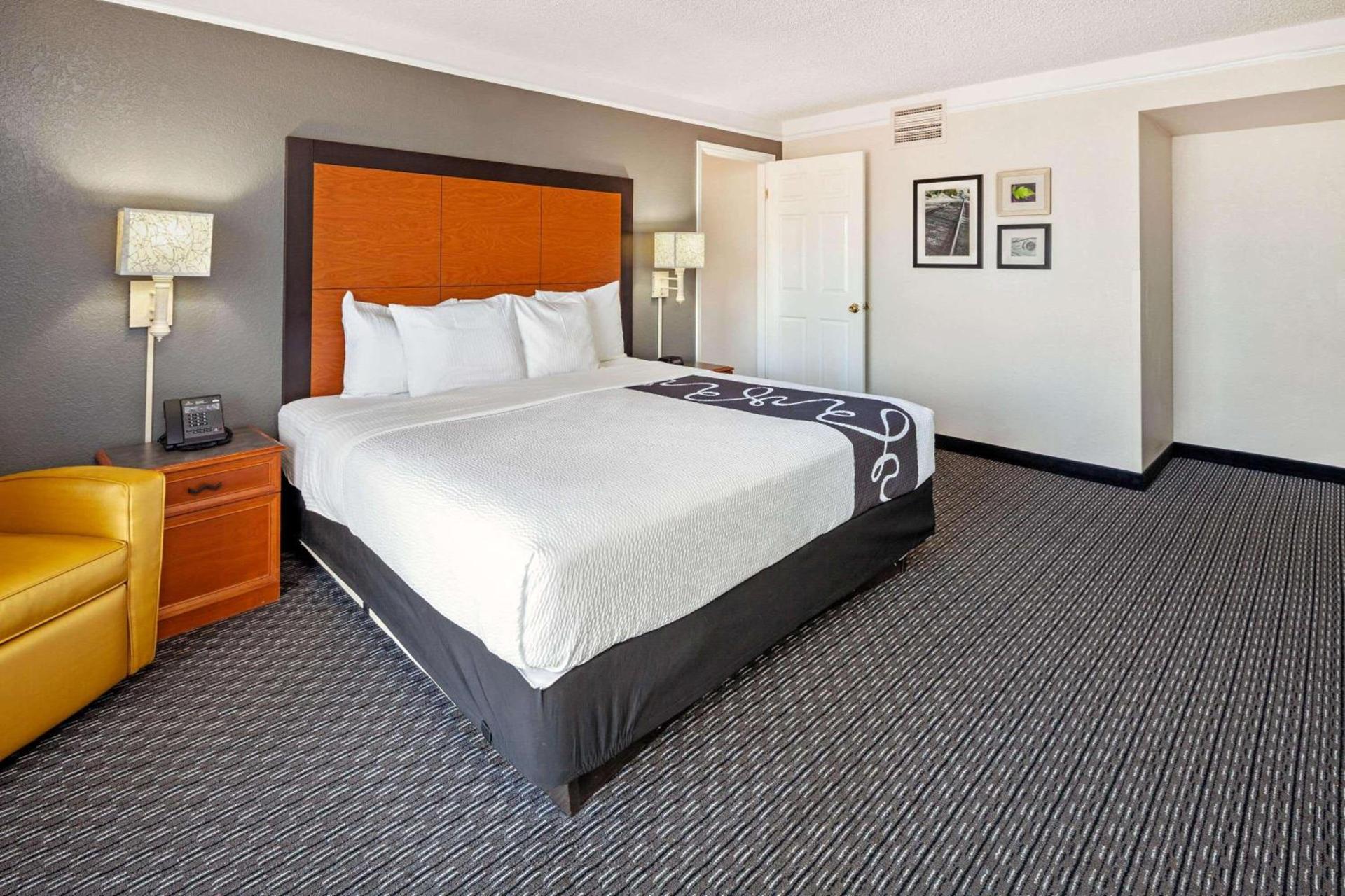 La Quinta Inn by Wyndham Ventura photo 22