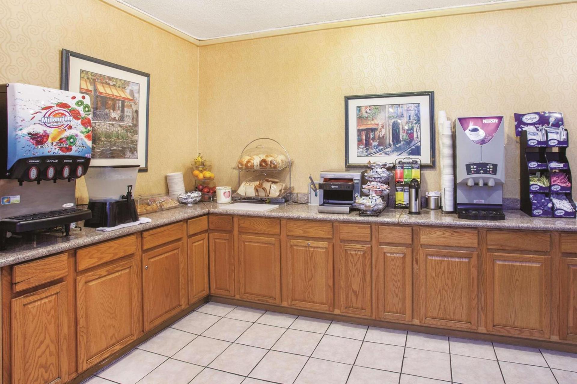 La Quinta Inn by Wyndham Berkeley photo 25