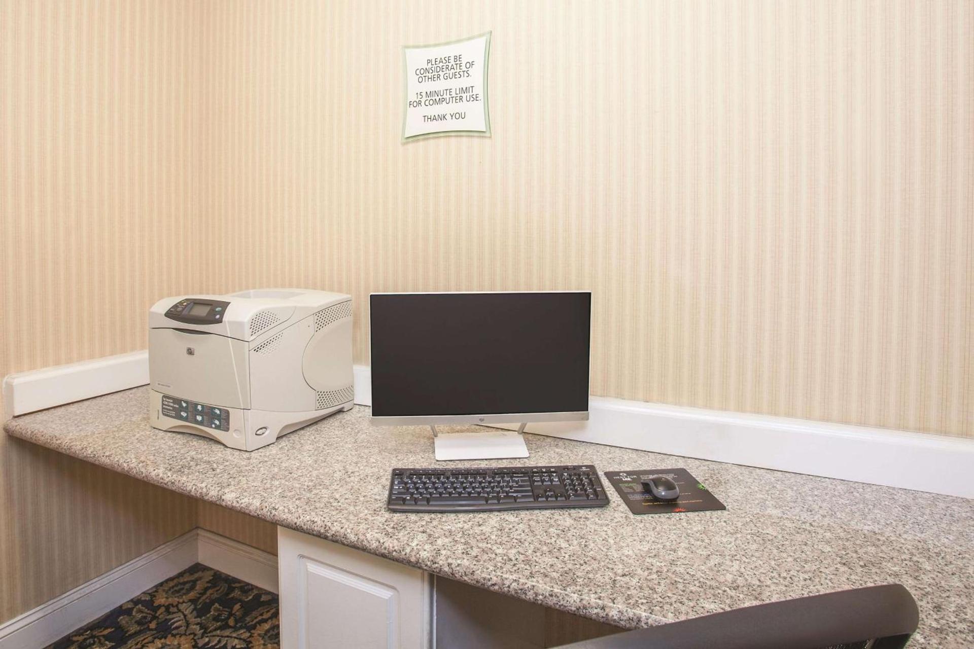 La Quinta Inn by Wyndham Berkeley photo 26