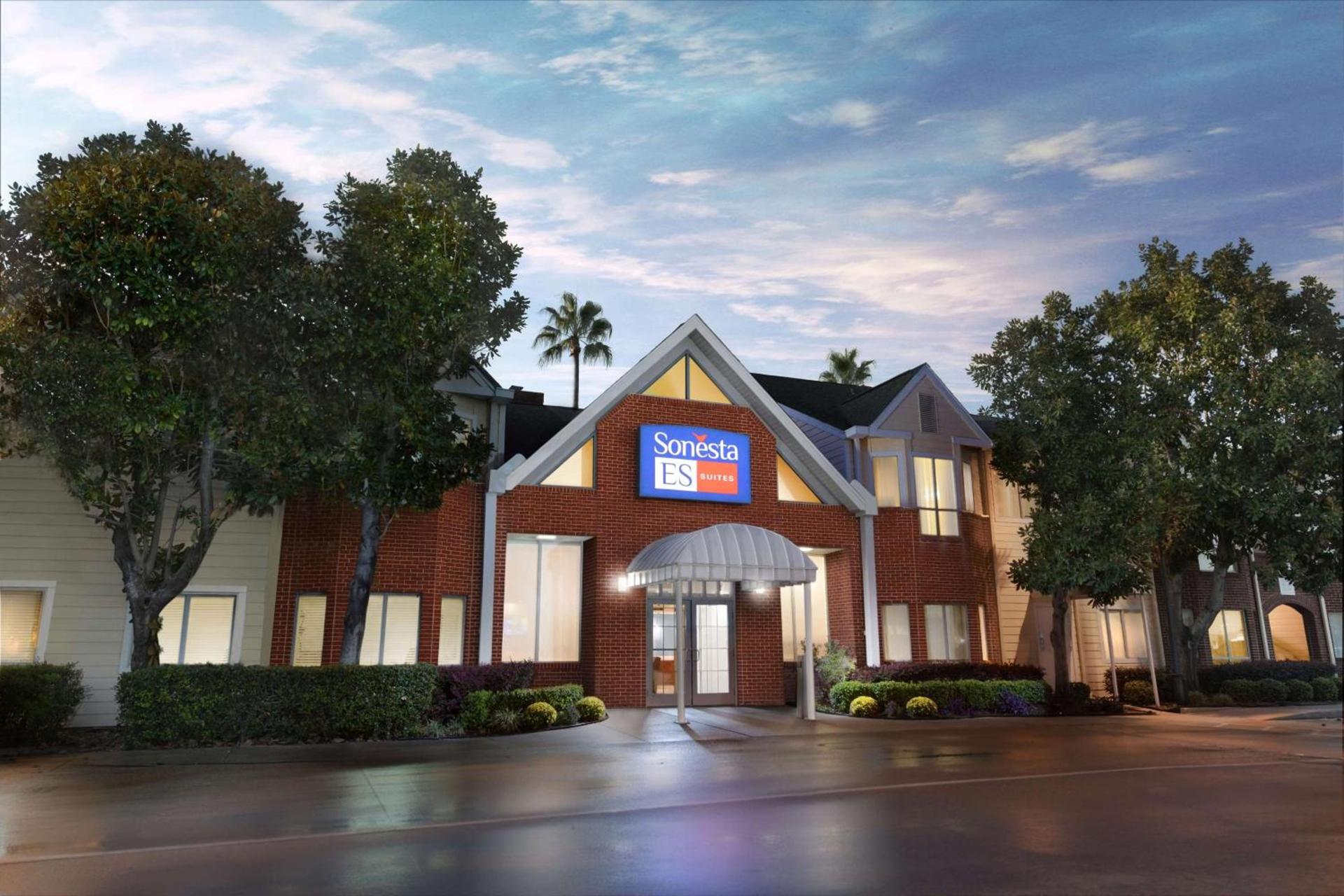 Sonesta ES Suites Houston - NASA Clear Lake photo 1