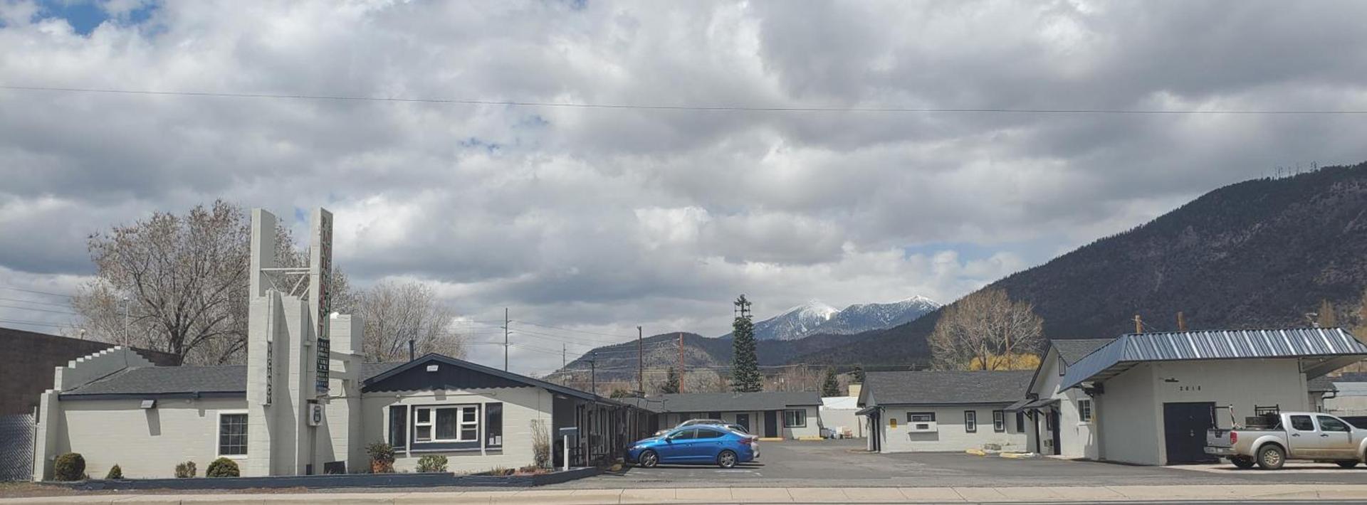 PineCrest Inn & Suites photo 31