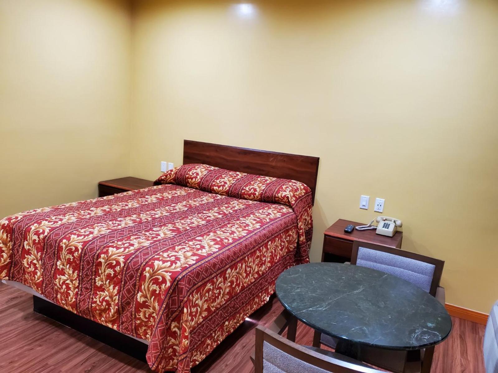 Sunrise Inn photo 5