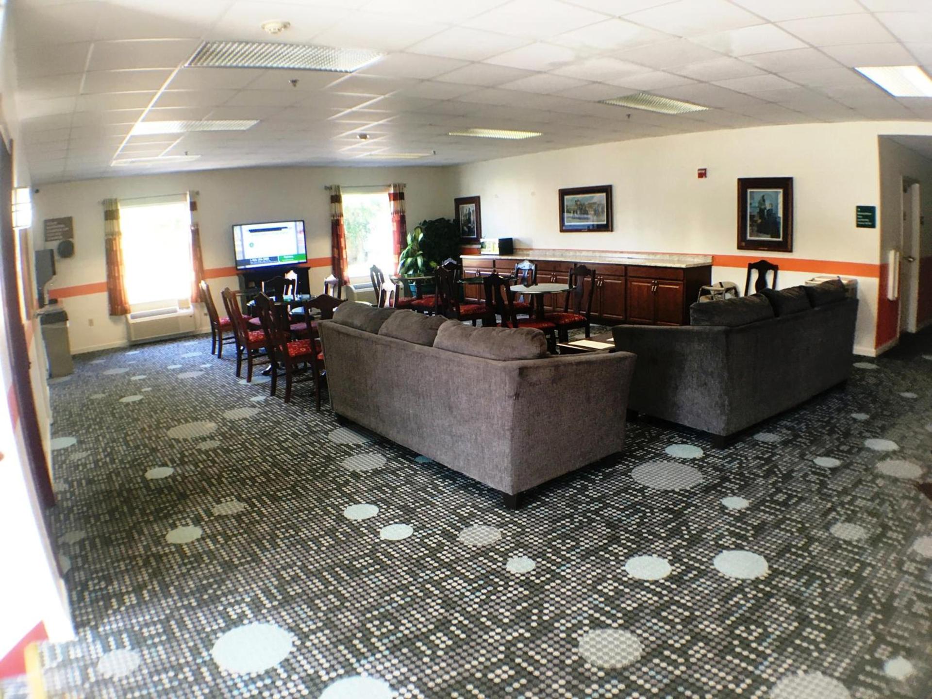 President Inn & Suites photo 20