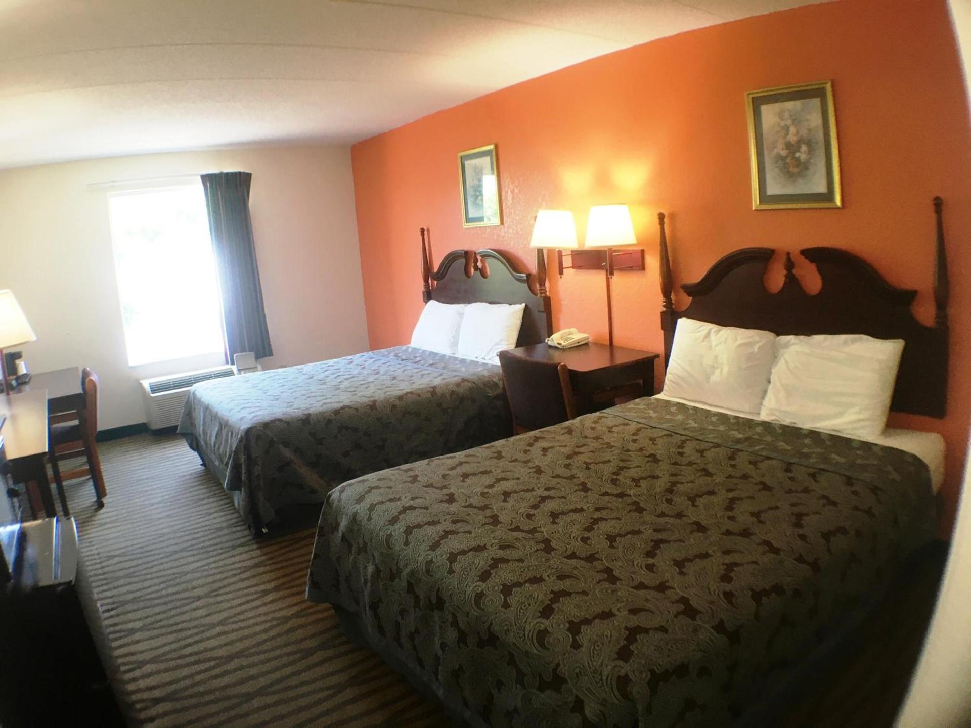 President Inn & Suites photo 9