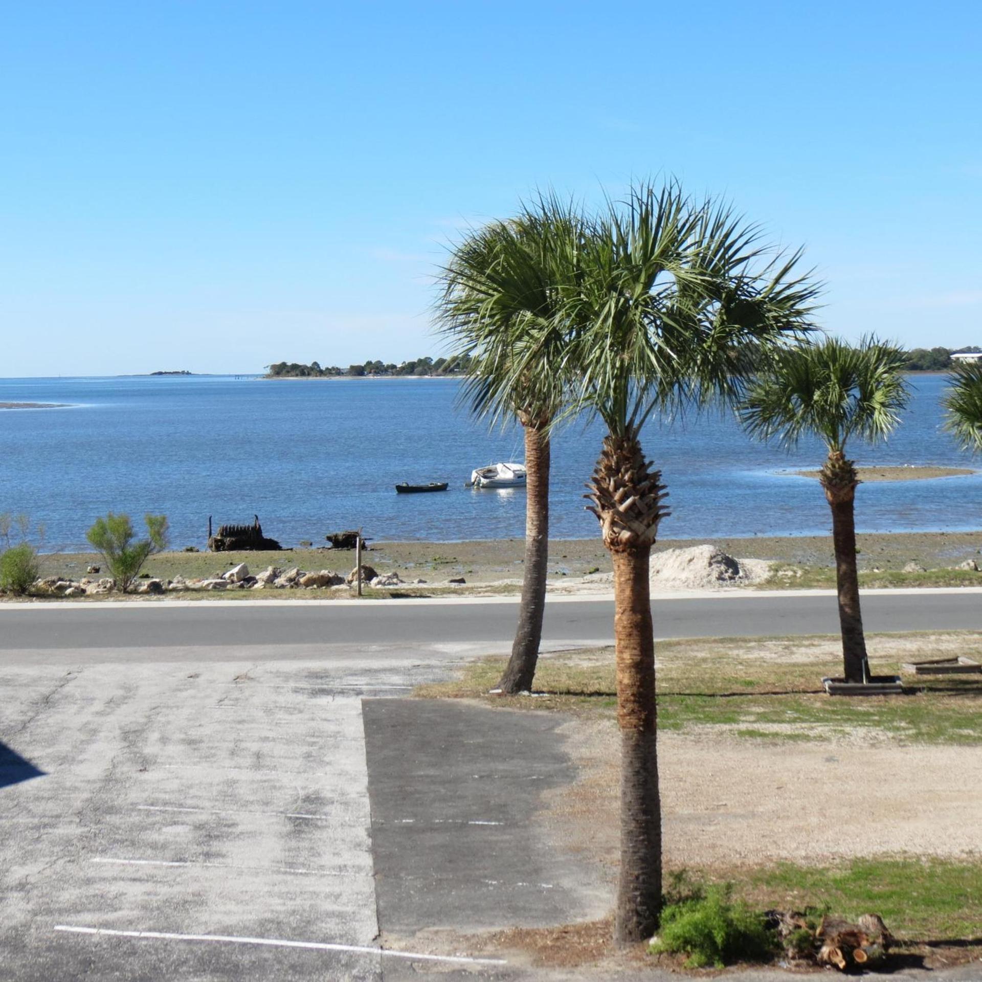 Beach Front Motel Cedar Key photo 28