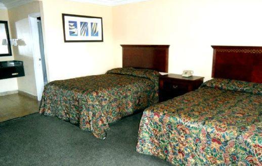 Hyland Motel Van Nuys photo 3