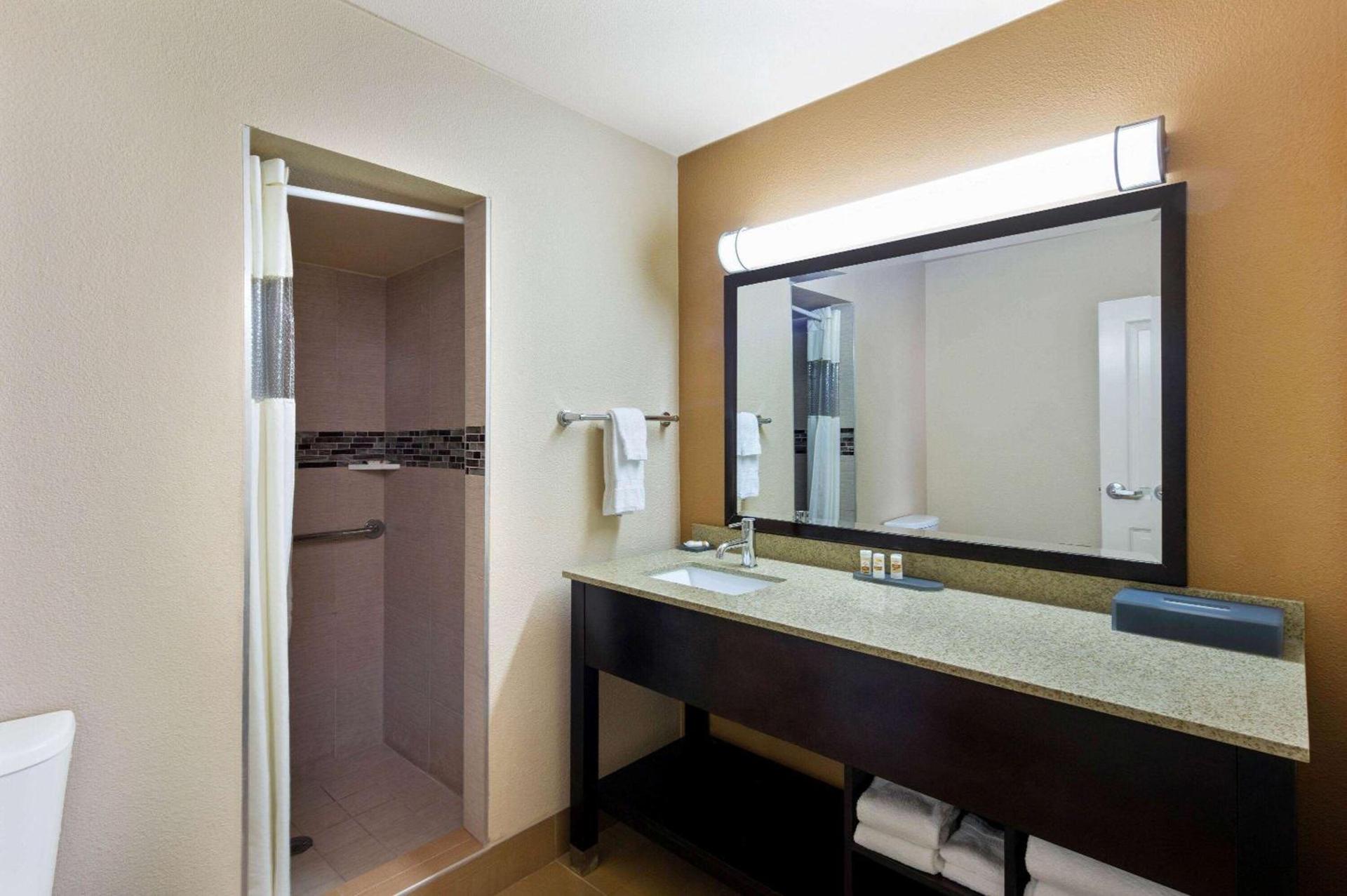 La Quinta Inn by Wyndham Berkeley photo 7