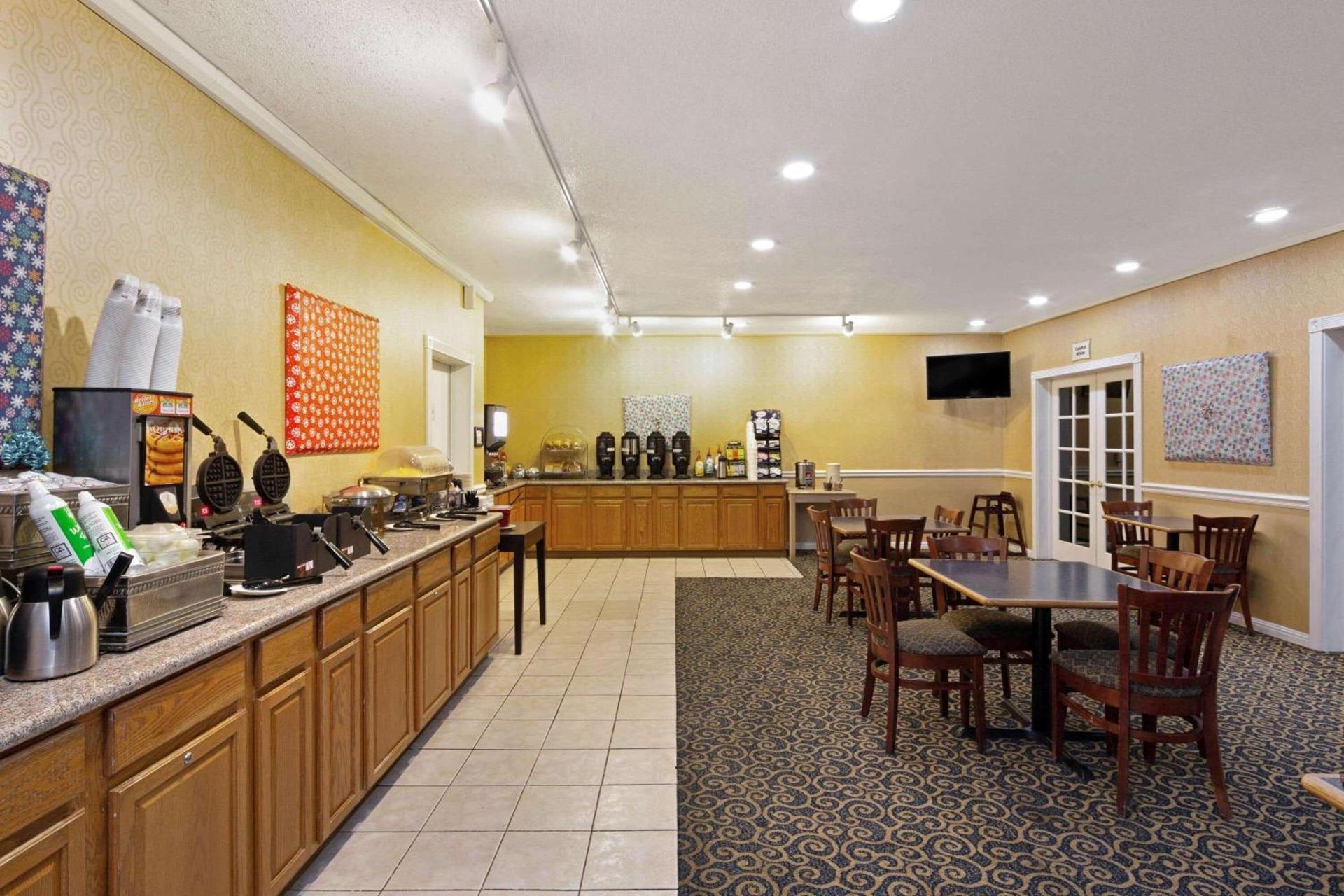La Quinta Inn by Wyndham Berkeley photo 6