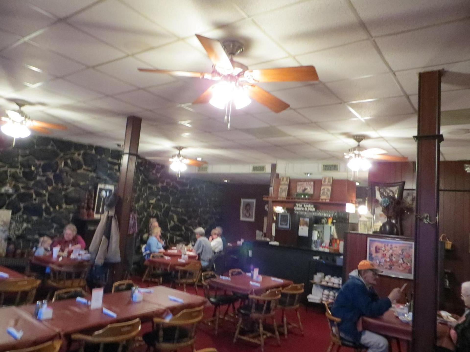 Midtown Western Inn - Kearney photo 2