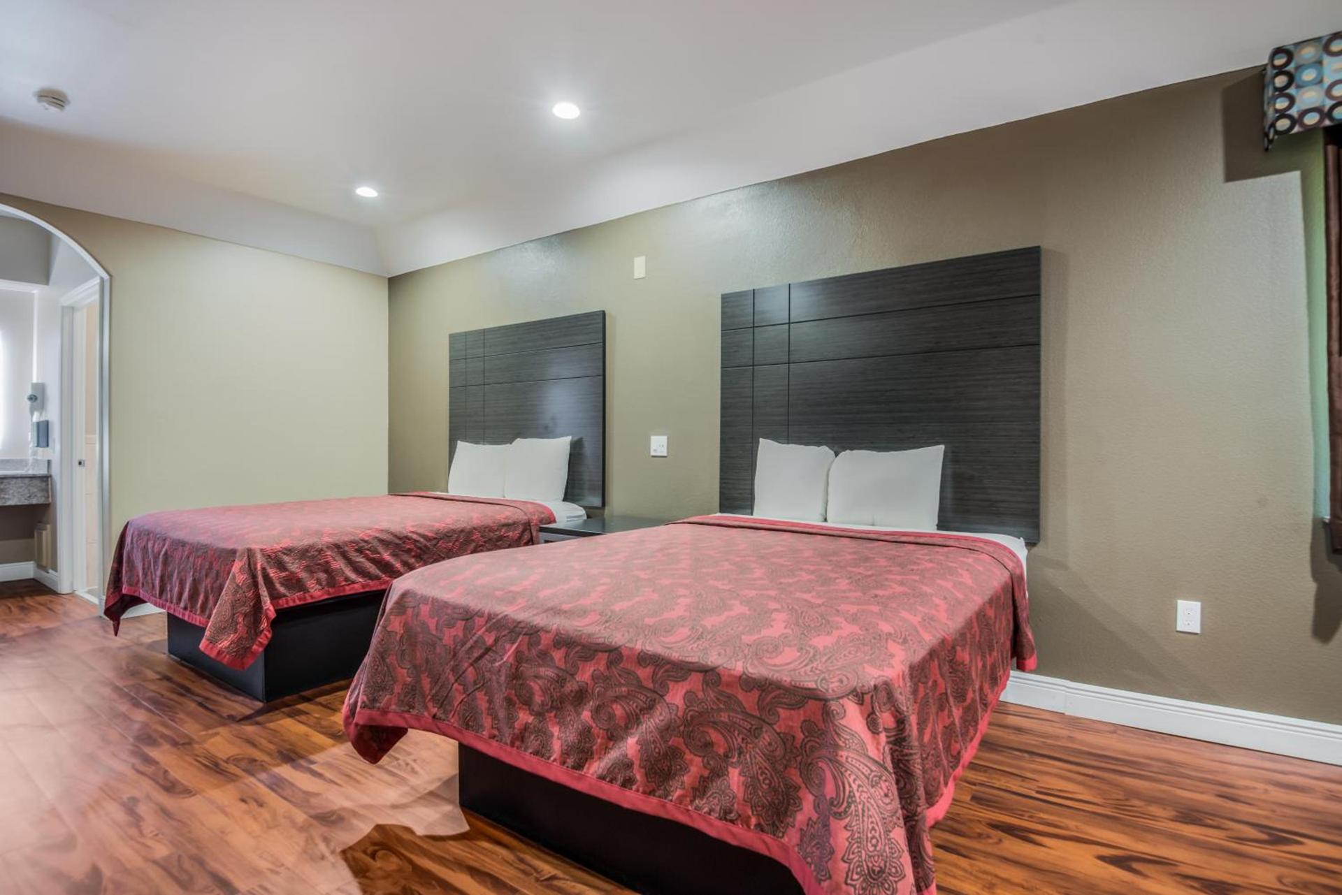 Scottish Inns & Suites IAH Airport-Beltway 8 photo 6