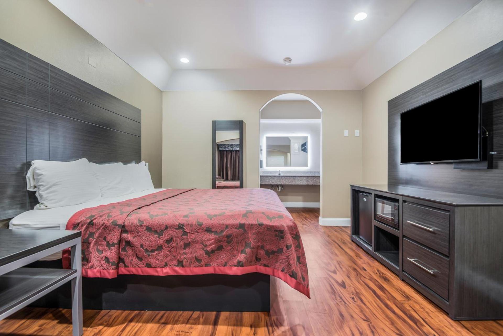 Scottish Inns & Suites IAH Airport-Beltway 8 photo 3