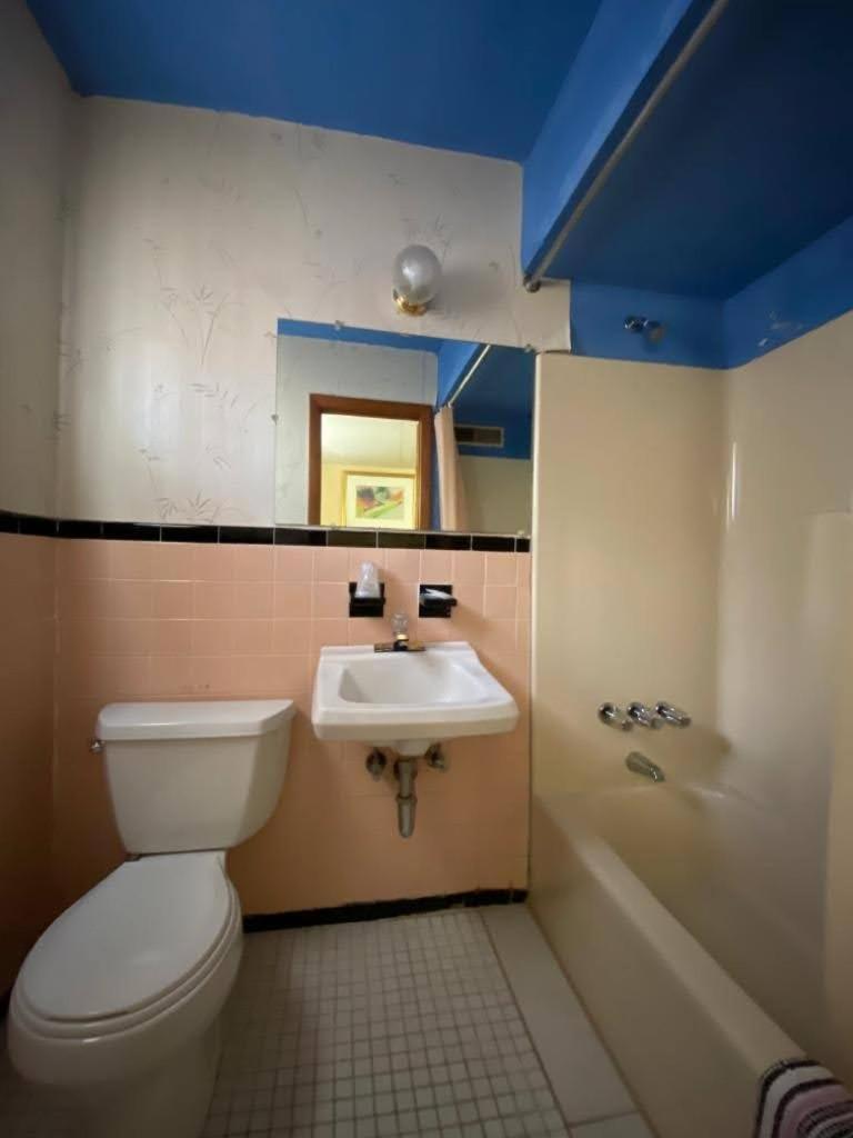 Budget Inn photo 14