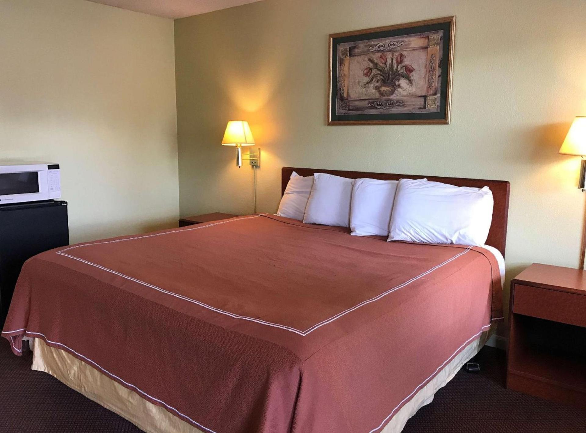 Fairbridge Inn Express - Barrington photo 17