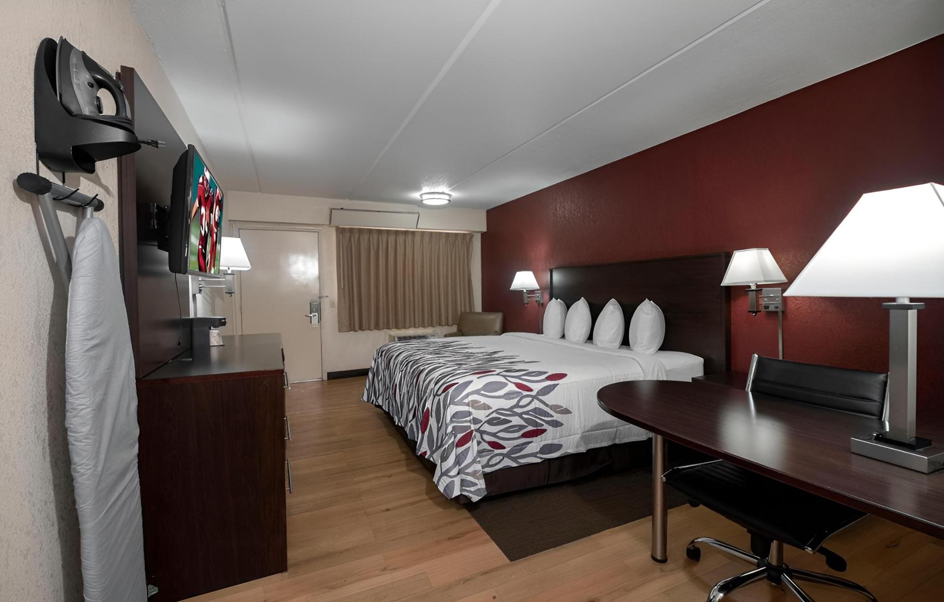 Red Roof Inn Columbia West, SC photo 5