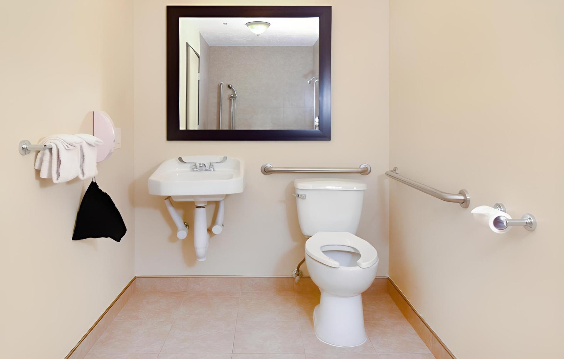 Red Roof Inn Bakersfield photo 10